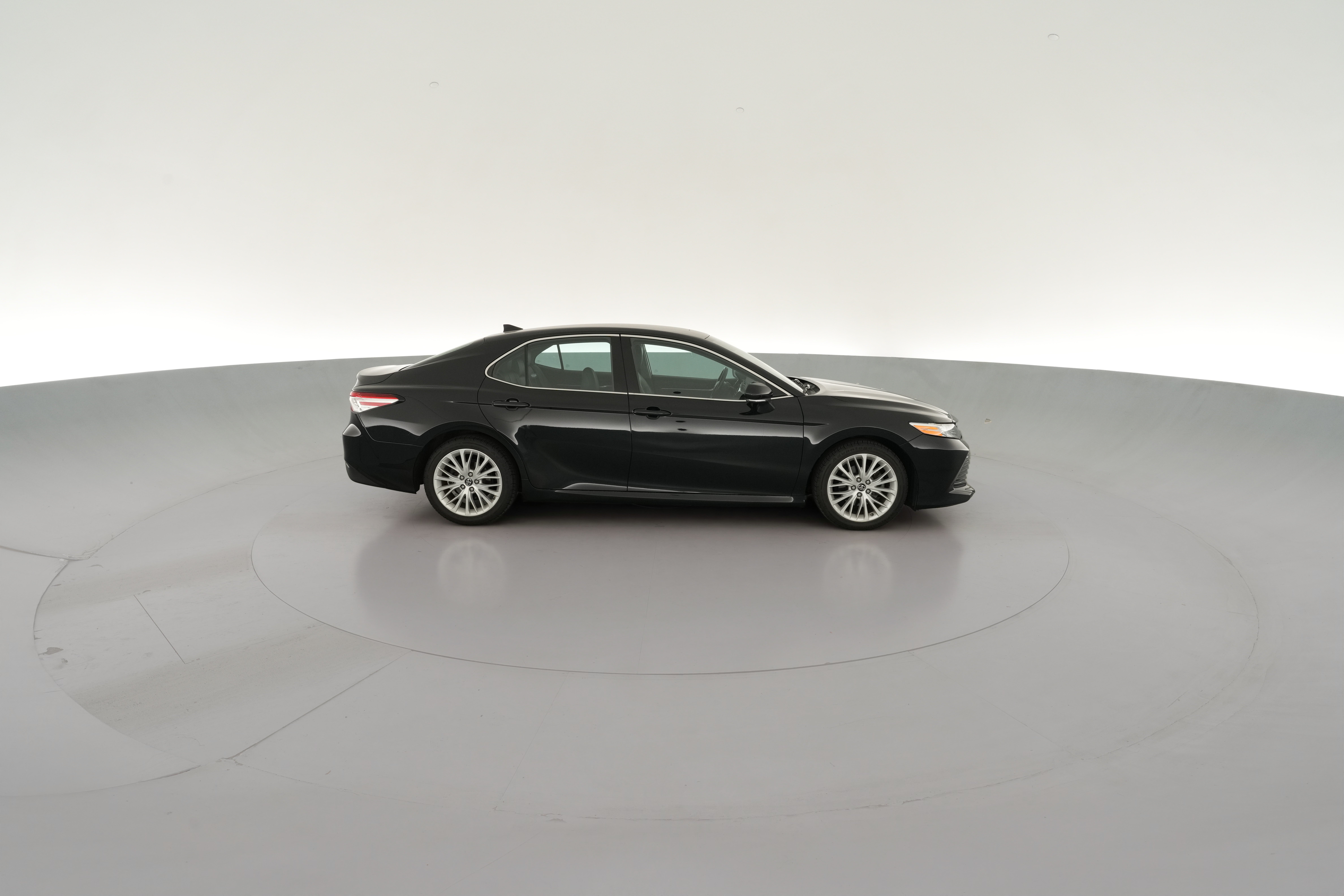 2019 Toyota Camry XLE - Photo 37