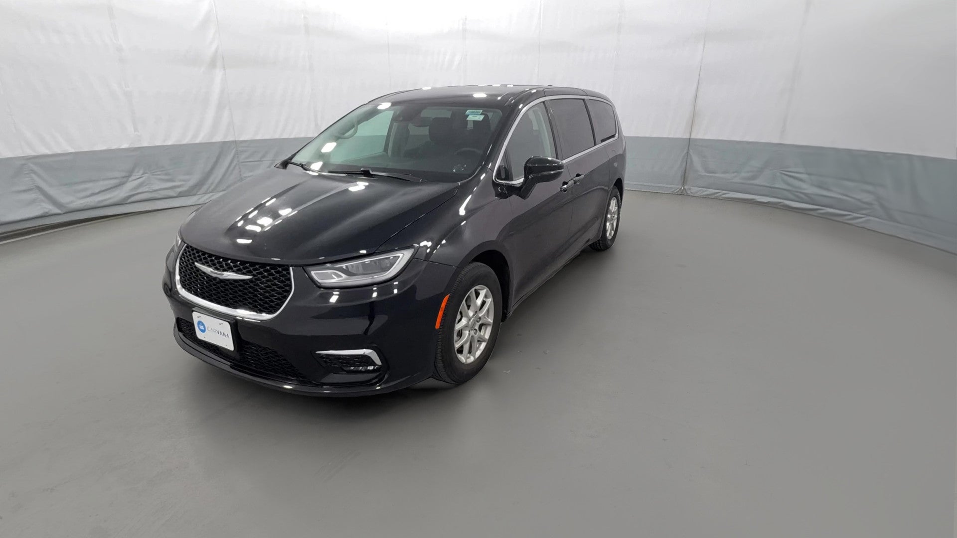 2024 Chrysler Pacifica vehicle photo