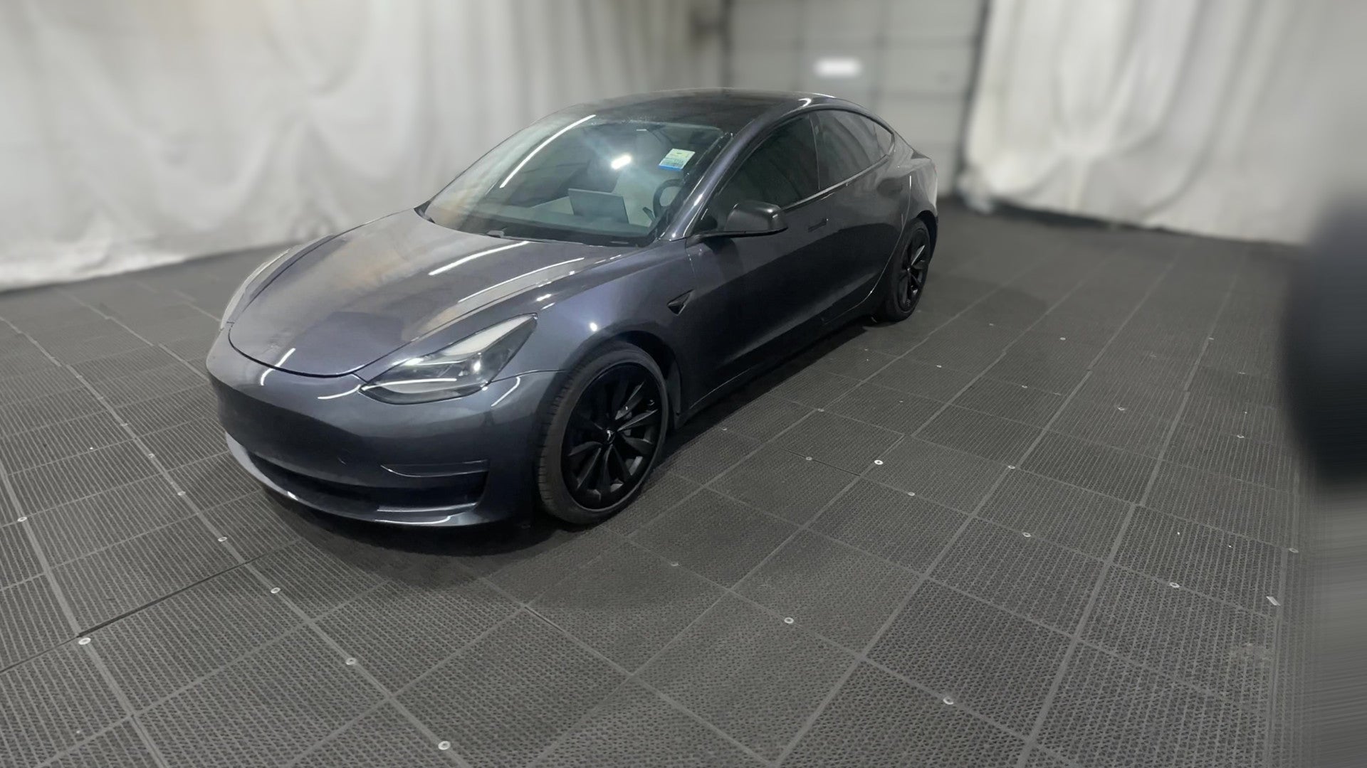 2021 Tesla Model 3 vehicle photo