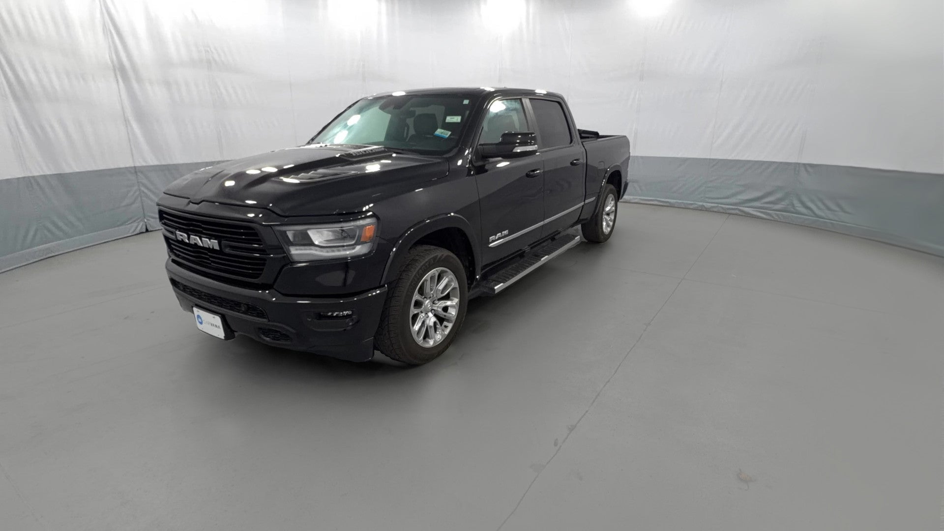 2022 Ram 1500 Crew Cab vehicle photo