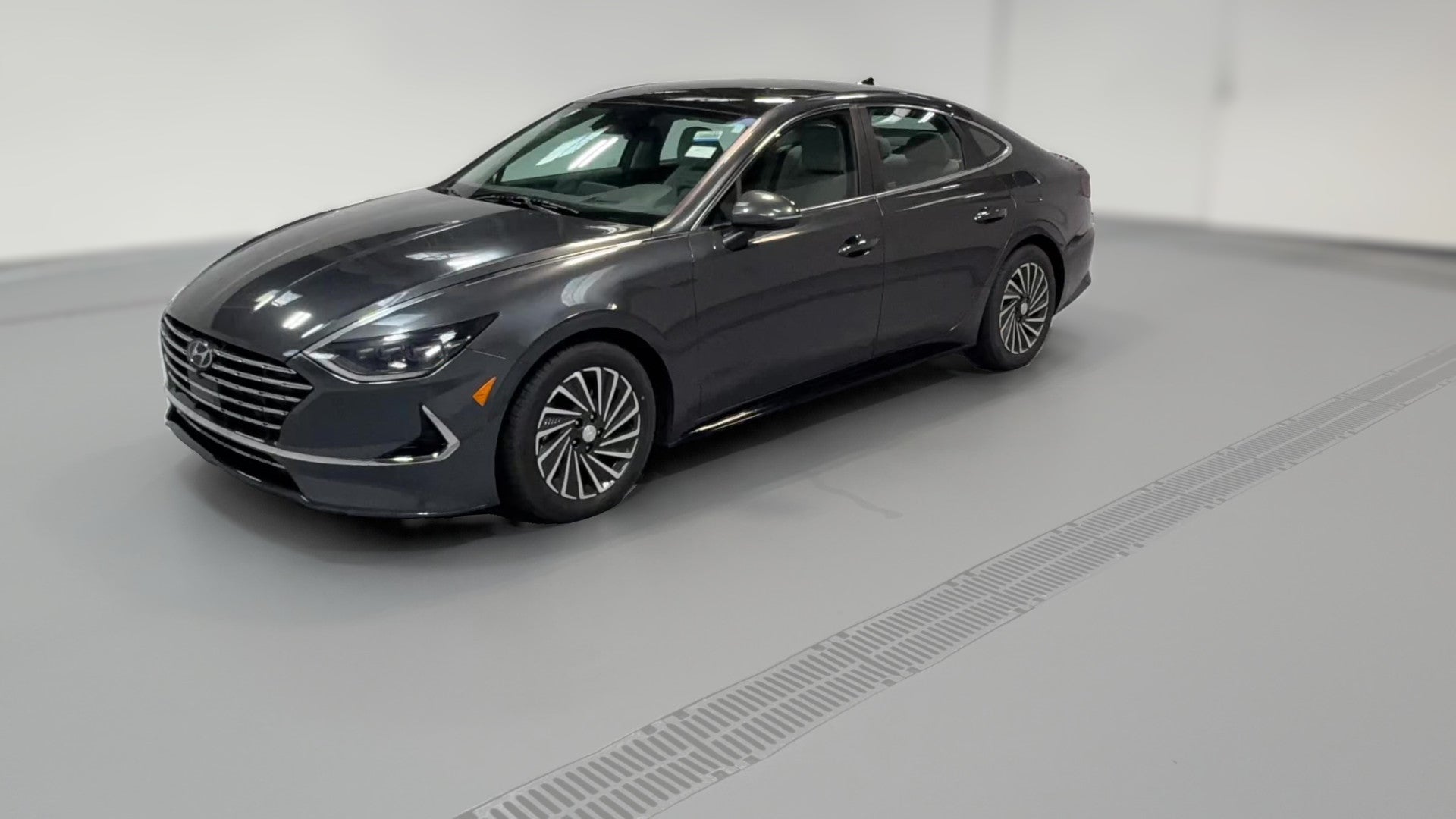 2022 Hyundai Sonata Hybrid vehicle photo