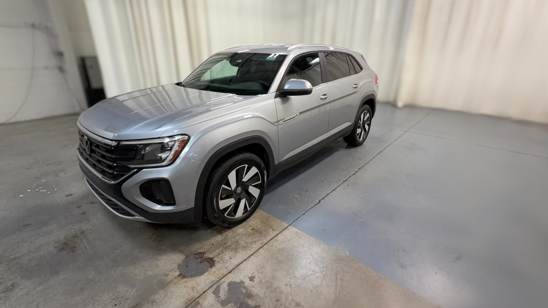 2026 Volkswagen Atlas Cross Sport vehicle photo