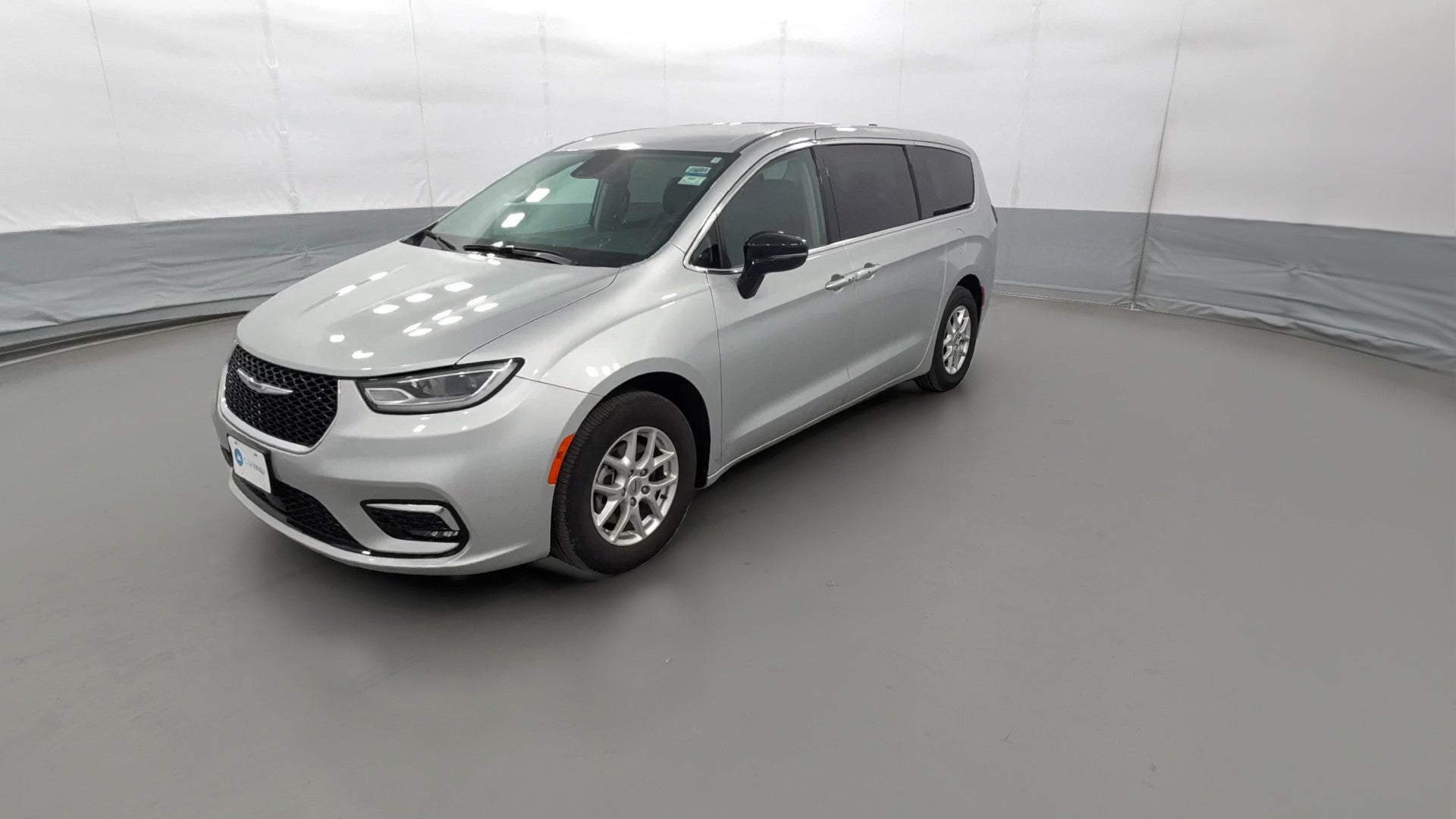 2024 Chrysler Pacifica vehicle photo