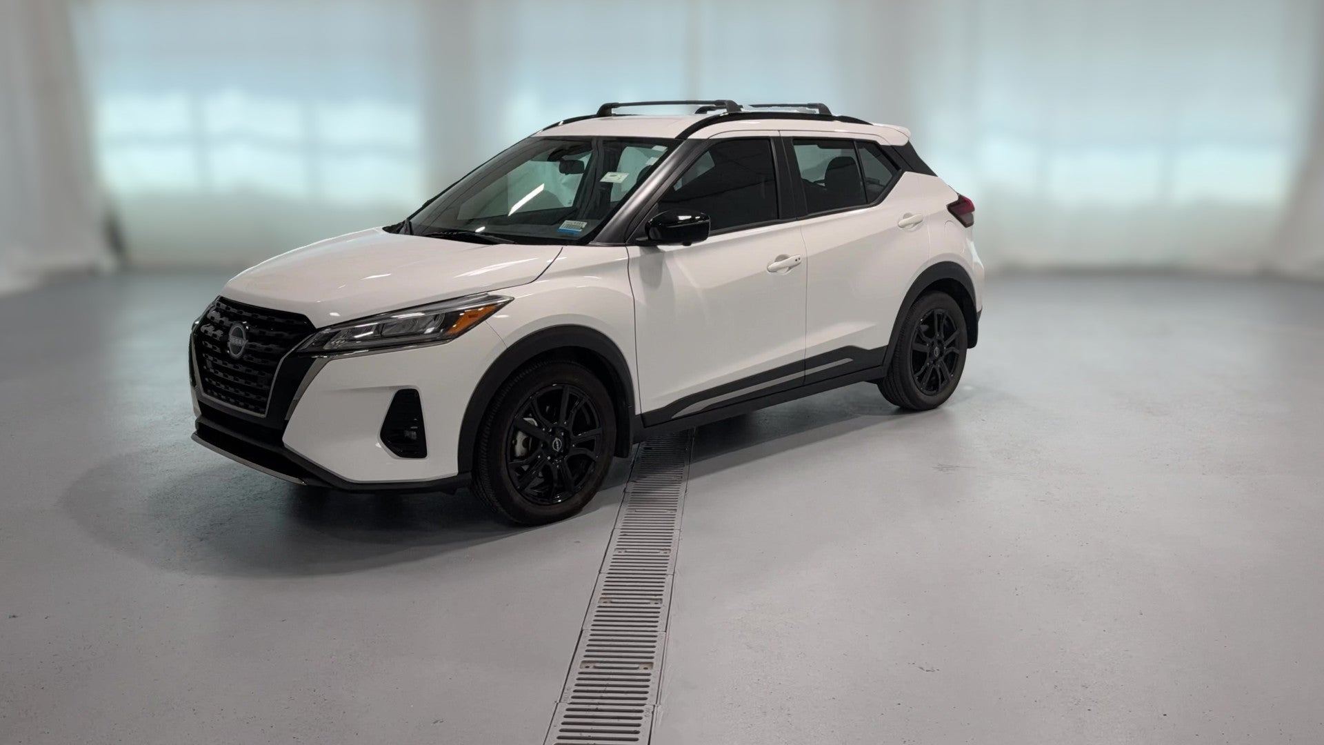2024 Nissan Kicks vehicle photo