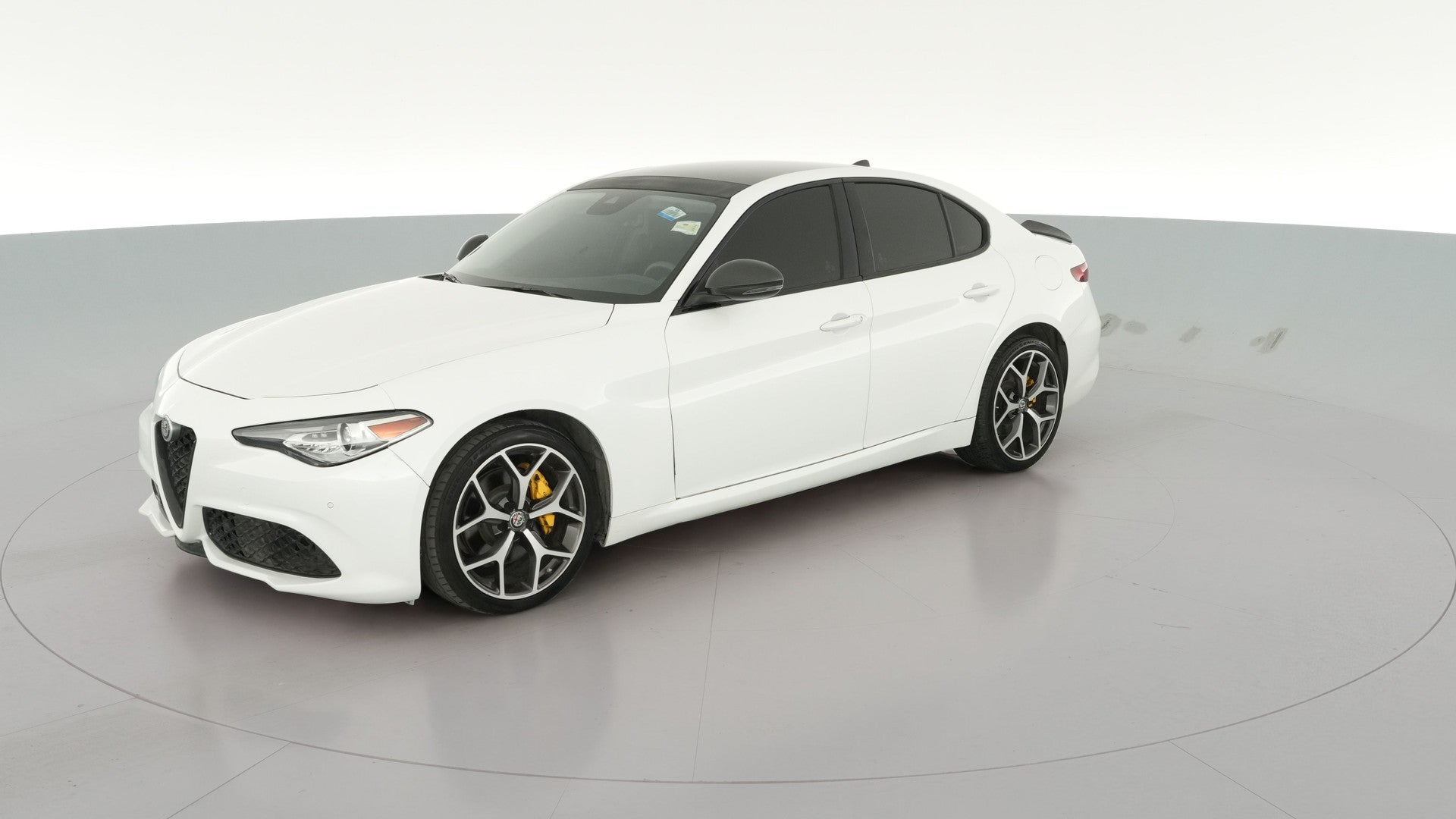 2019 Alfa Romeo Giulia vehicle photo