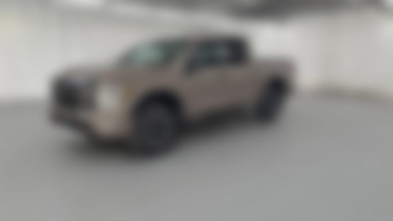 2021 Nissan Titan Crew Cab vehicle photo
