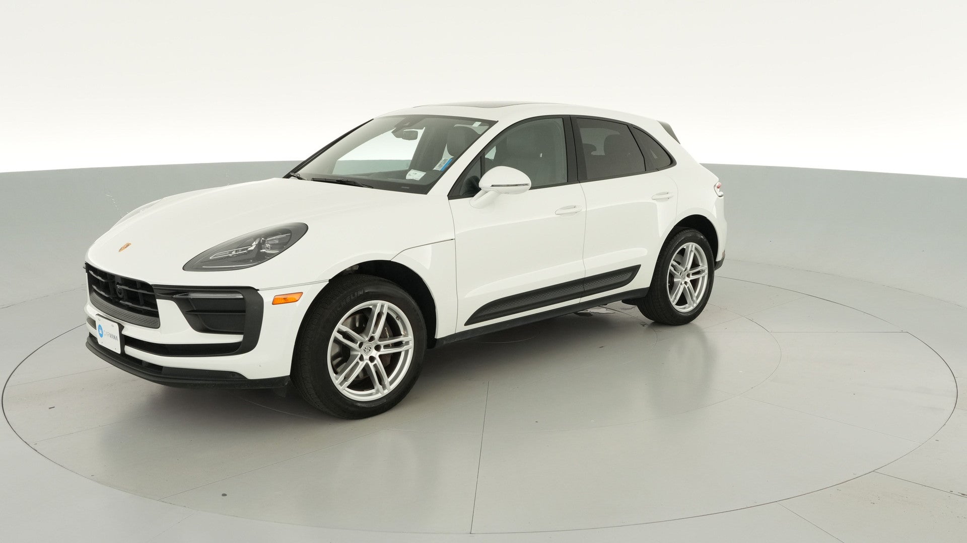 2024 Porsche Macan vehicle photo