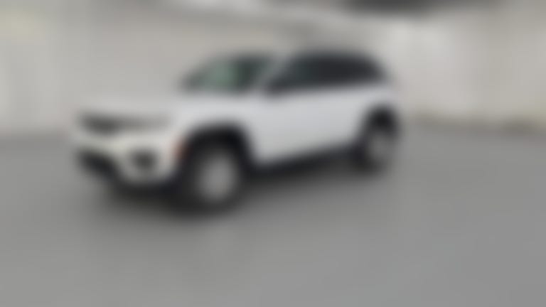 2025 Jeep Grand Cherokee vehicle photo