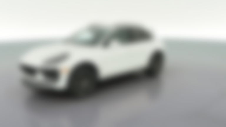 2024 Porsche Macan vehicle photo