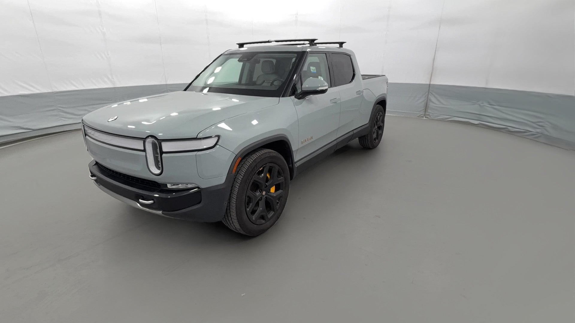 2022 Rivian R1T vehicle photo