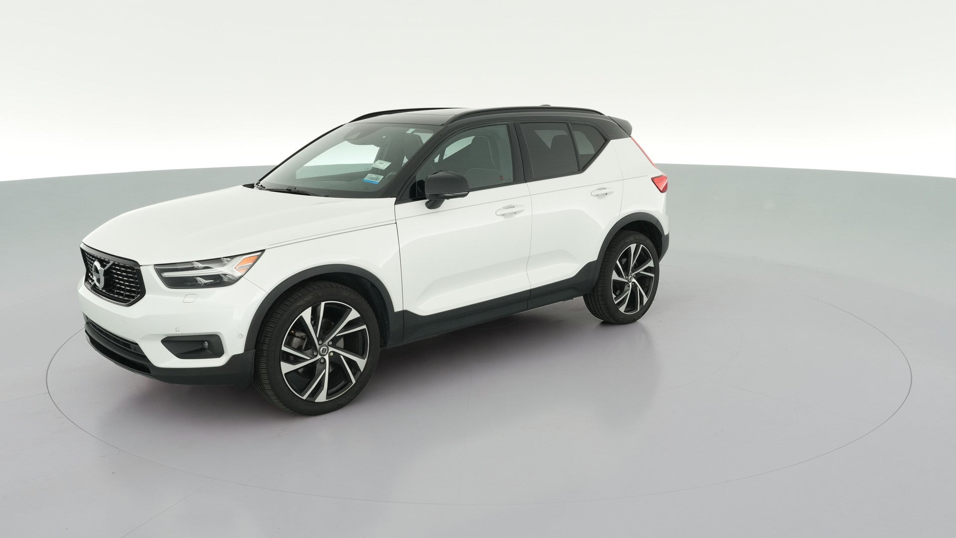 2021 Volvo XC40 vehicle photo