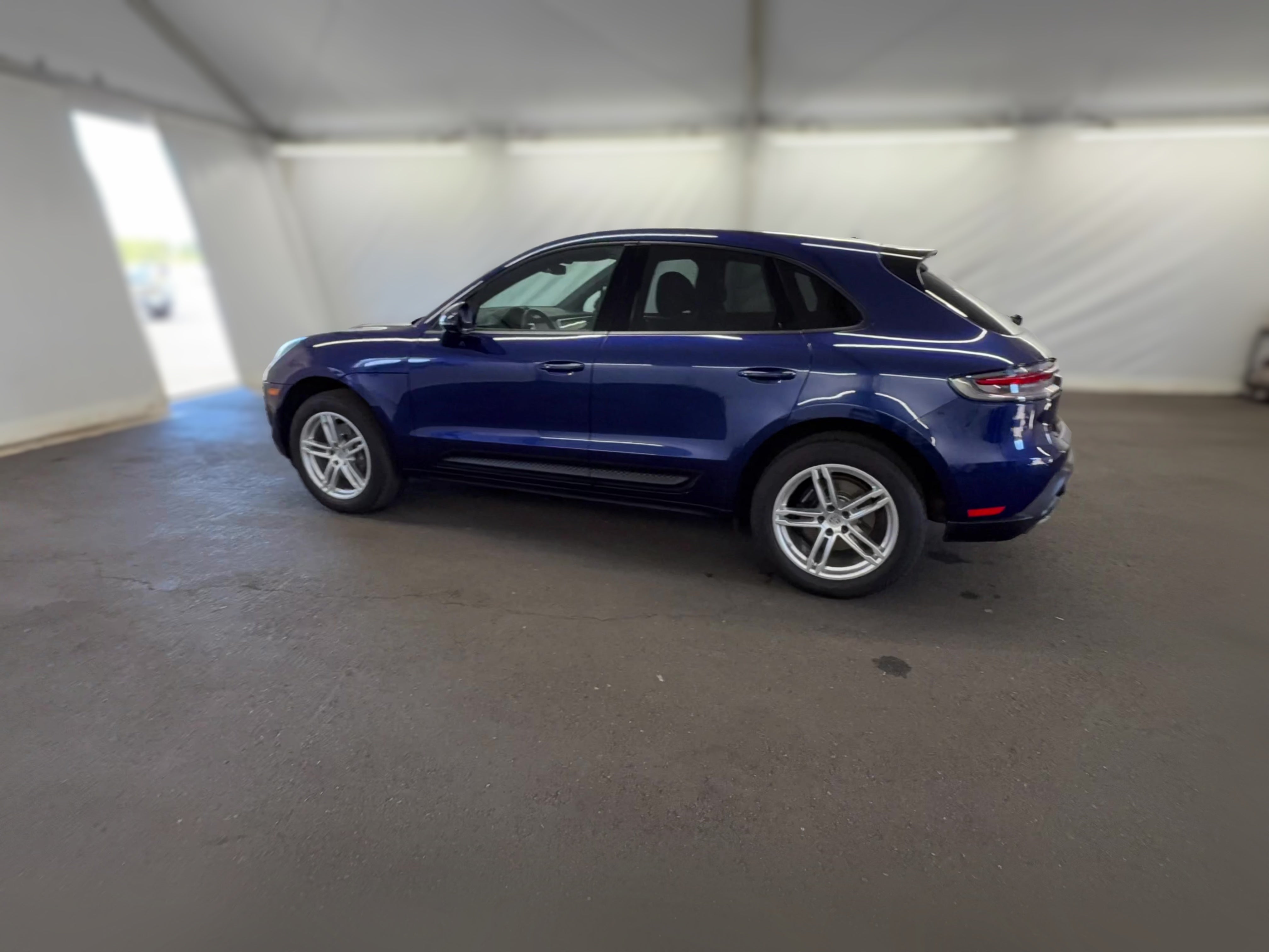 2024 Porsche Macan Base - Photo 34