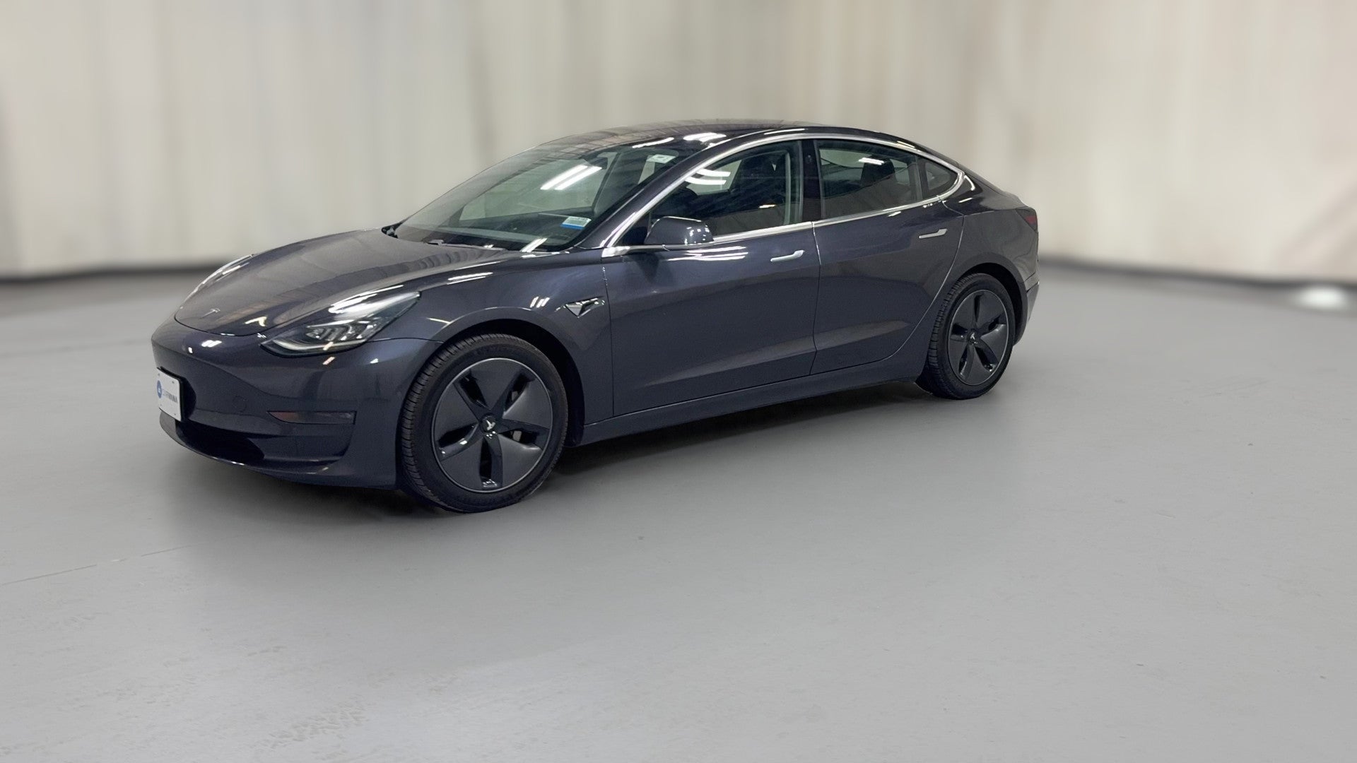 2018 Tesla Model 3 vehicle photo