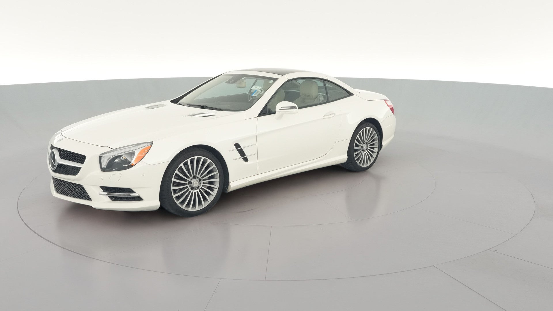 2016 Mercedes-Benz SL vehicle photo