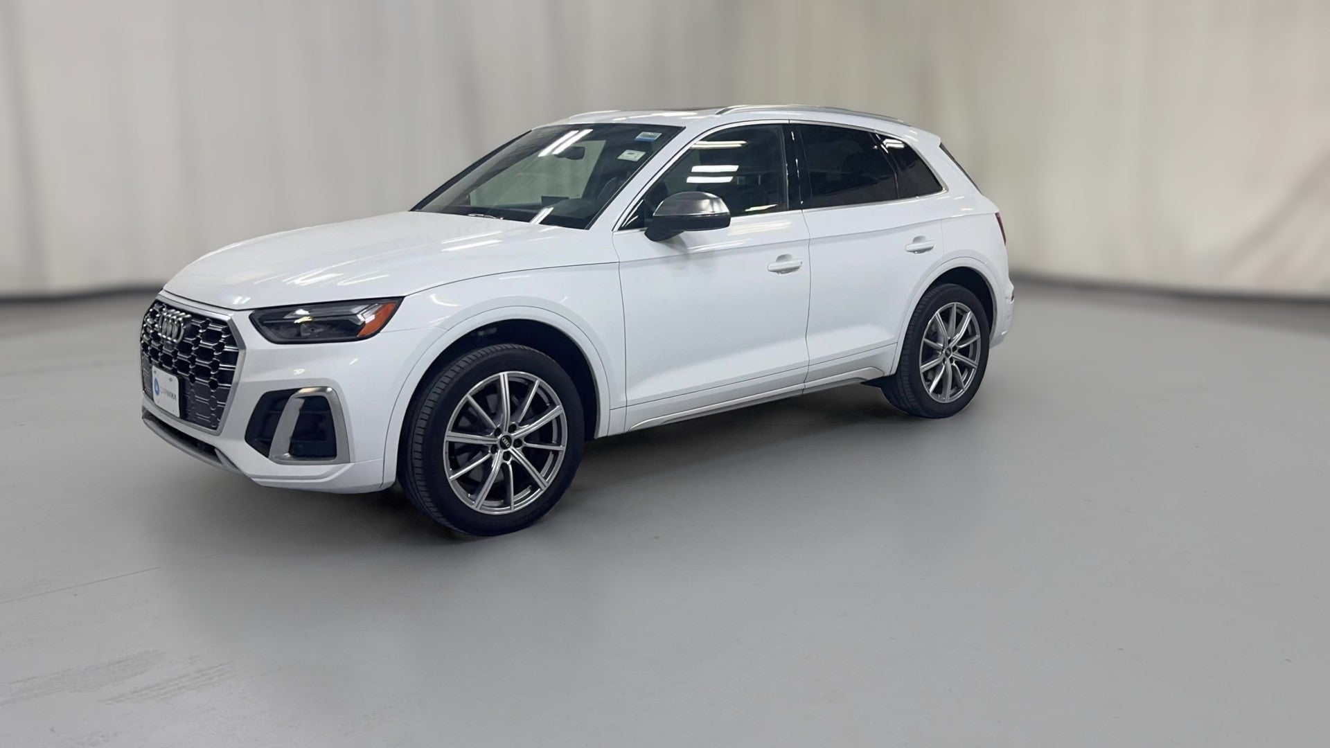 2023 Audi SQ5 vehicle photo