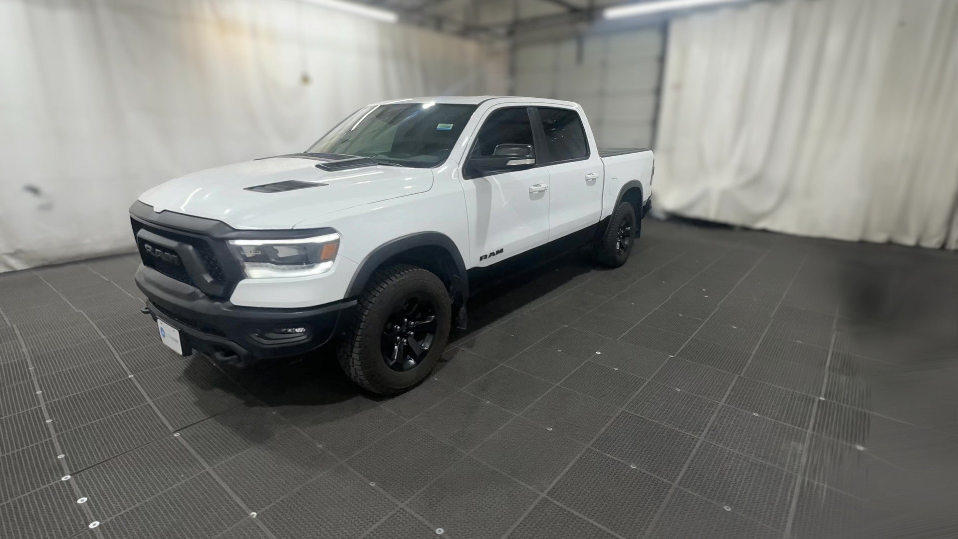 2022 Ram 1500 Crew Cab vehicle photo