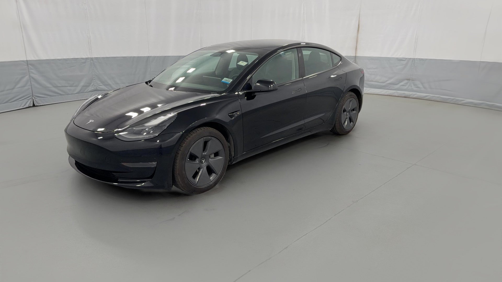 2021 Tesla Model 3 vehicle photo