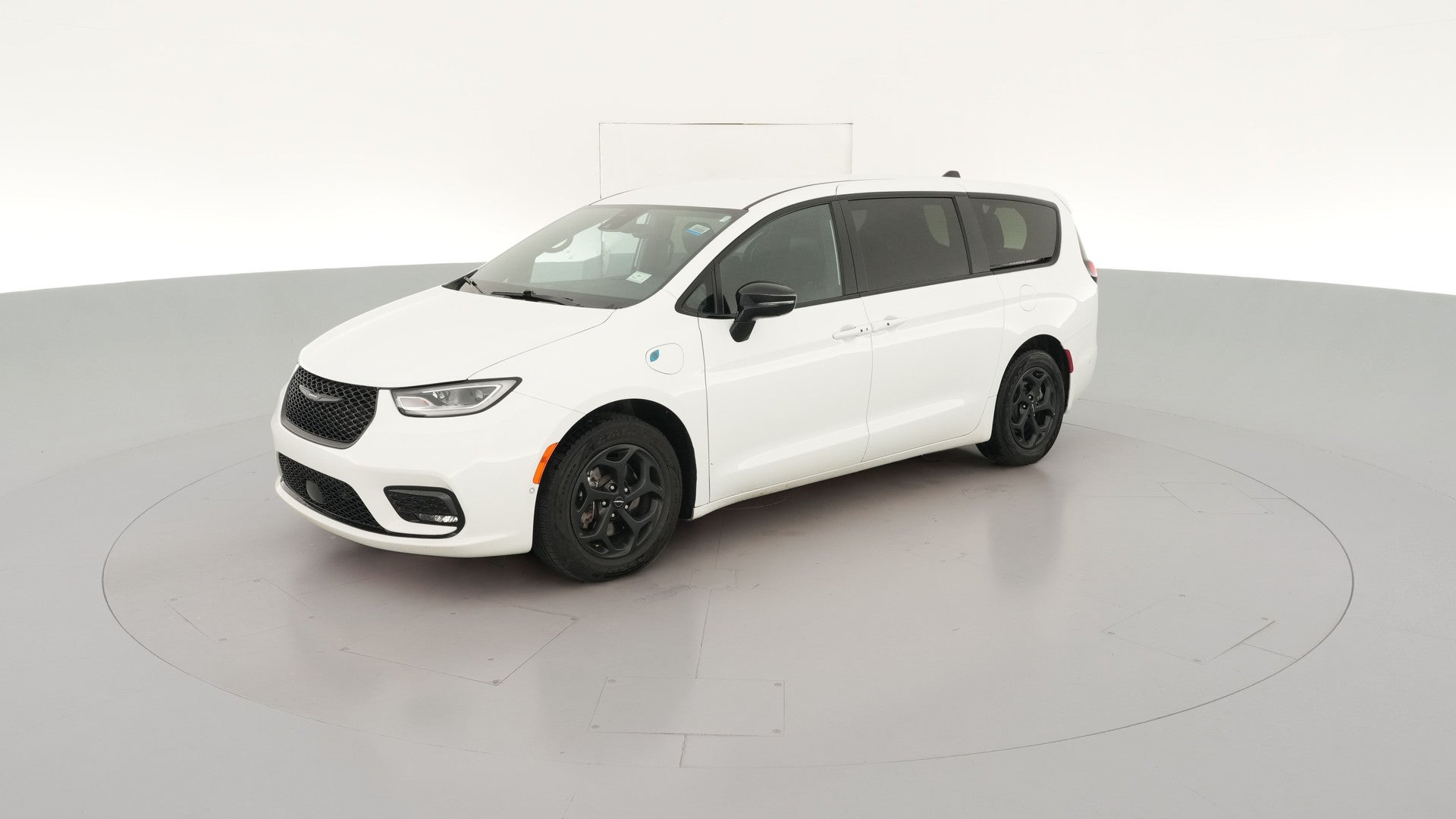 2024 Chrysler Pacifica Hybrid vehicle photo