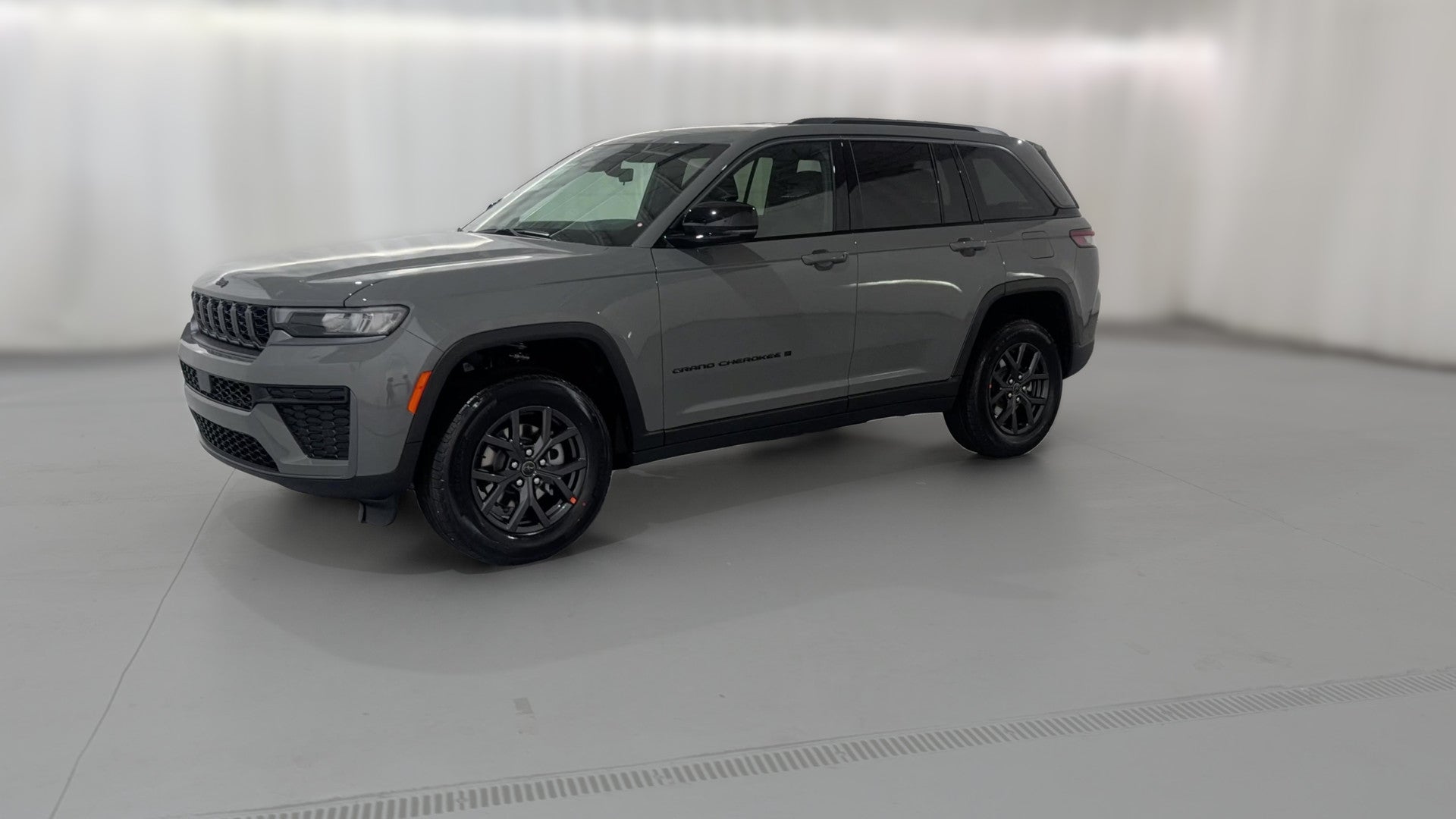 2027 Jeep Grand Cherokee vehicle photo