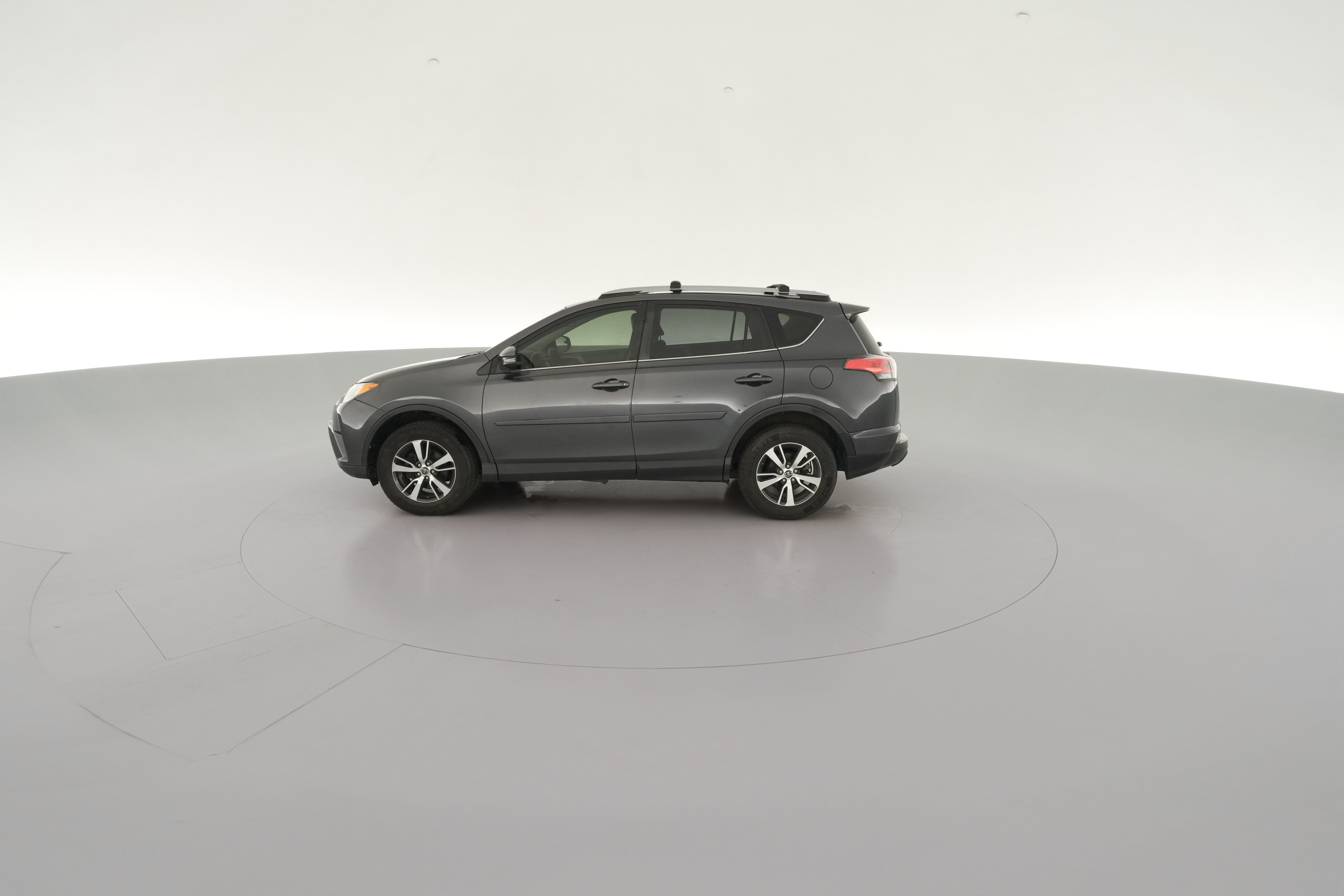 2017 Toyota RAV4 XLE - Photo 27