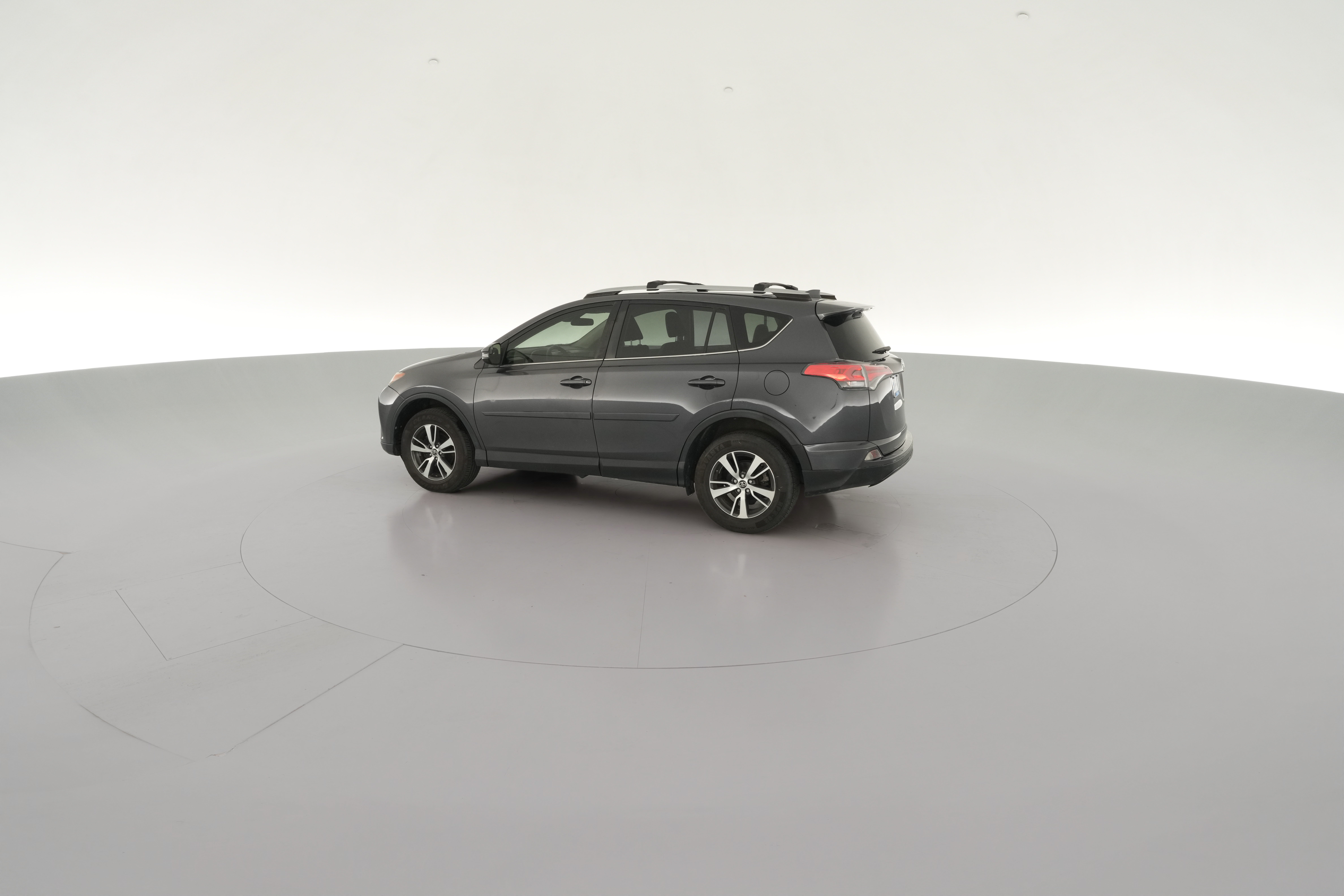 2017 Toyota RAV4 XLE - Photo 28