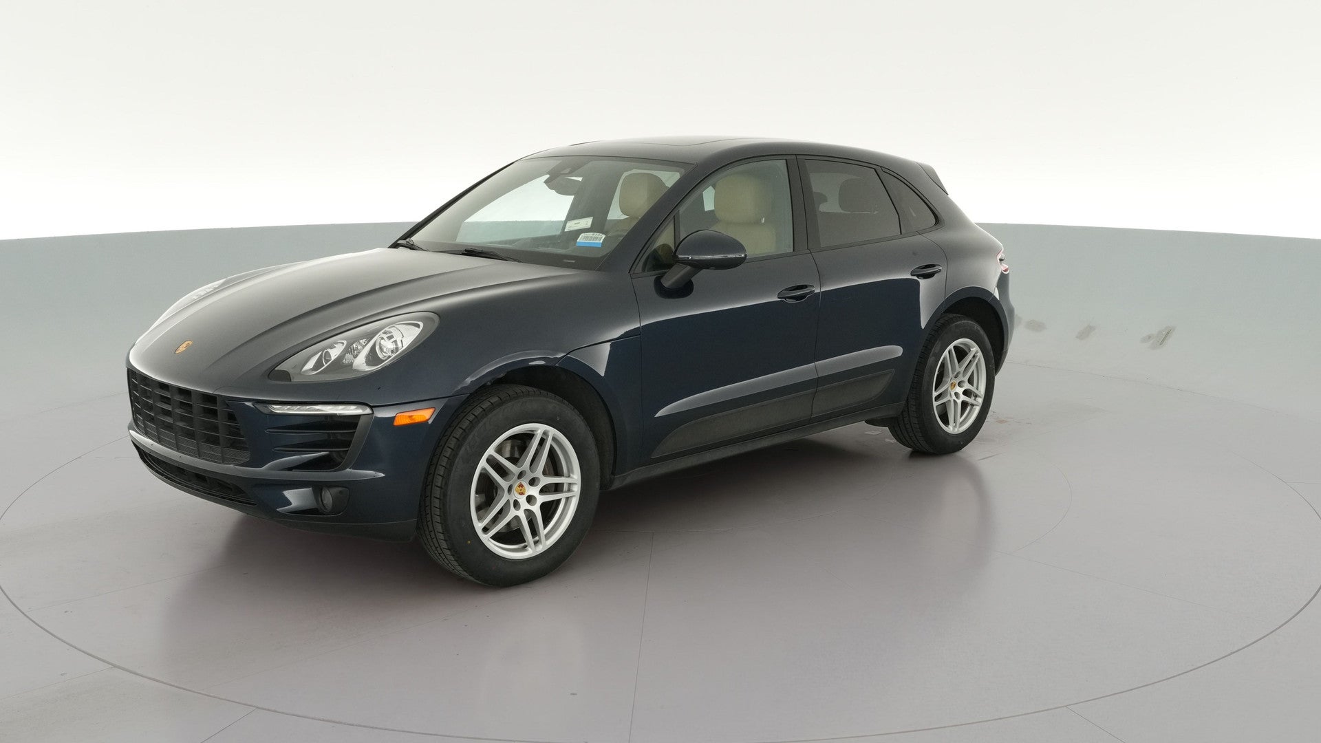 2018 Porsche Macan vehicle photo