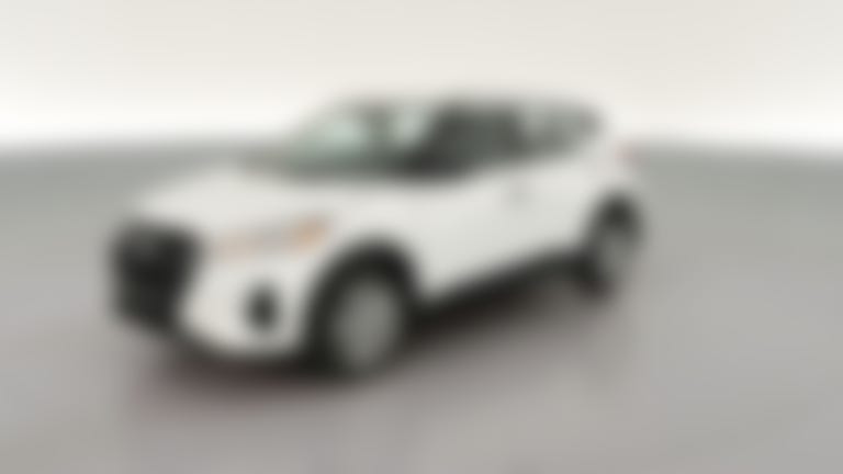 2025 Nissan Kicks Play vehicle photo