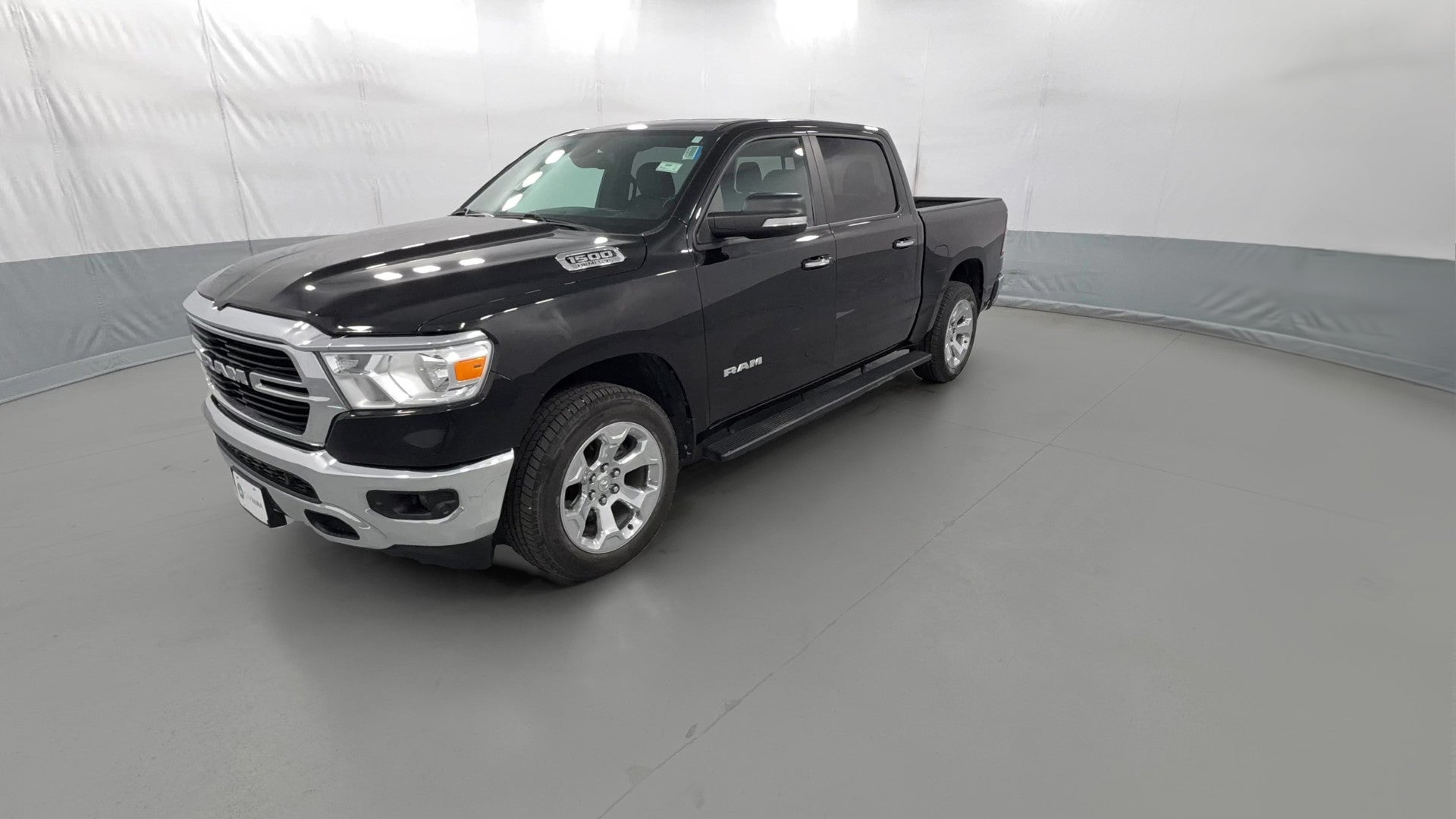 2019 Ram 1500 Crew Cab vehicle photo