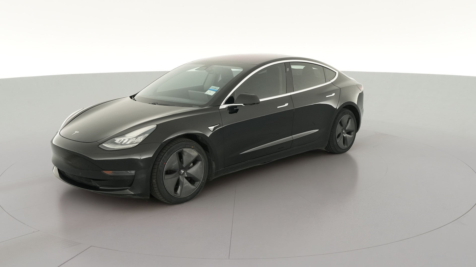 2018 Tesla Model 3 vehicle photo