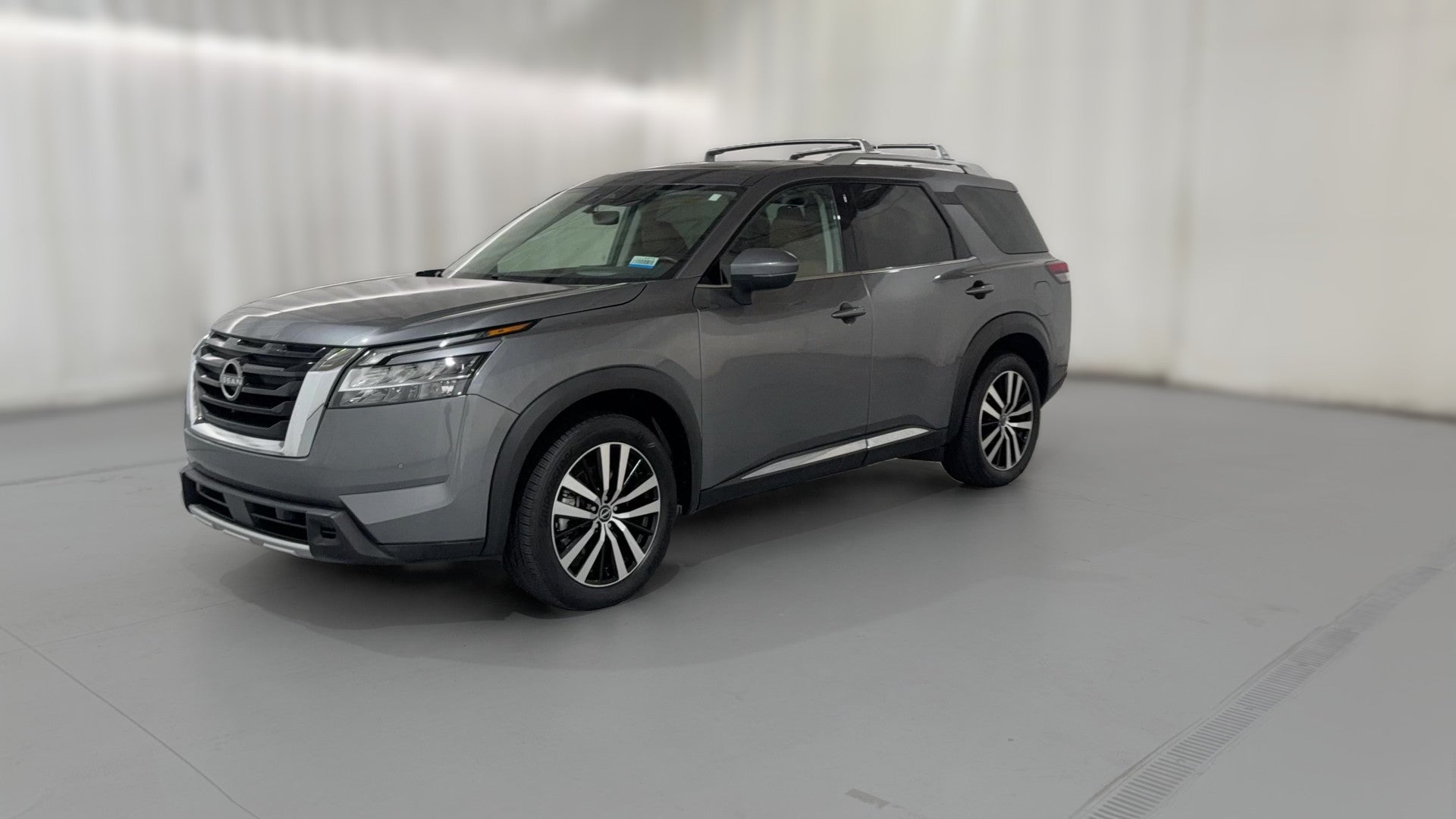 2023 Nissan Pathfinder vehicle photo