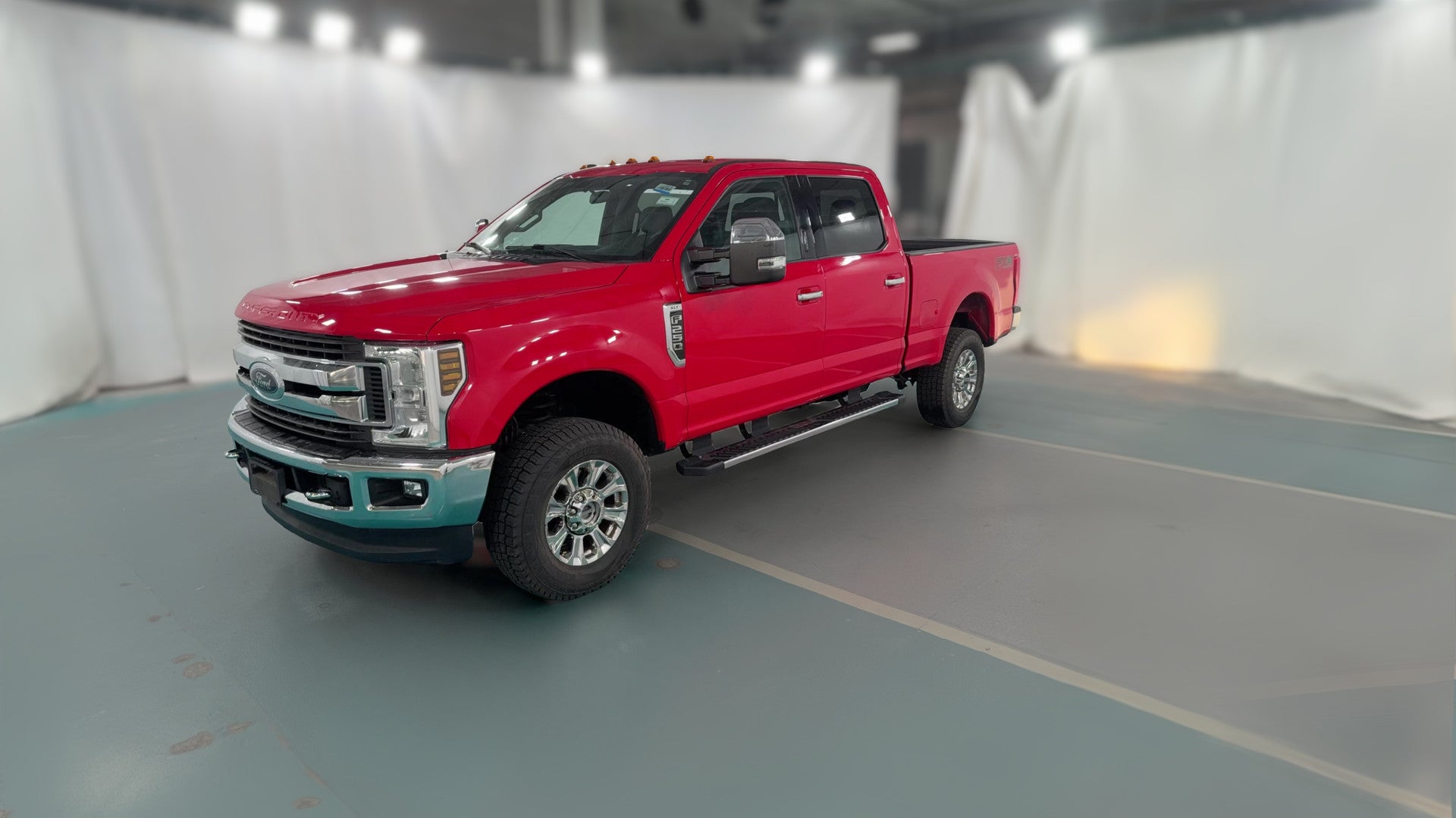 2019 Ford F250 Super Duty Crew Cab vehicle photo