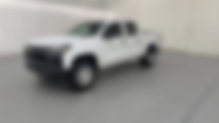 2024 Chevrolet Colorado Crew Cab vehicle photo