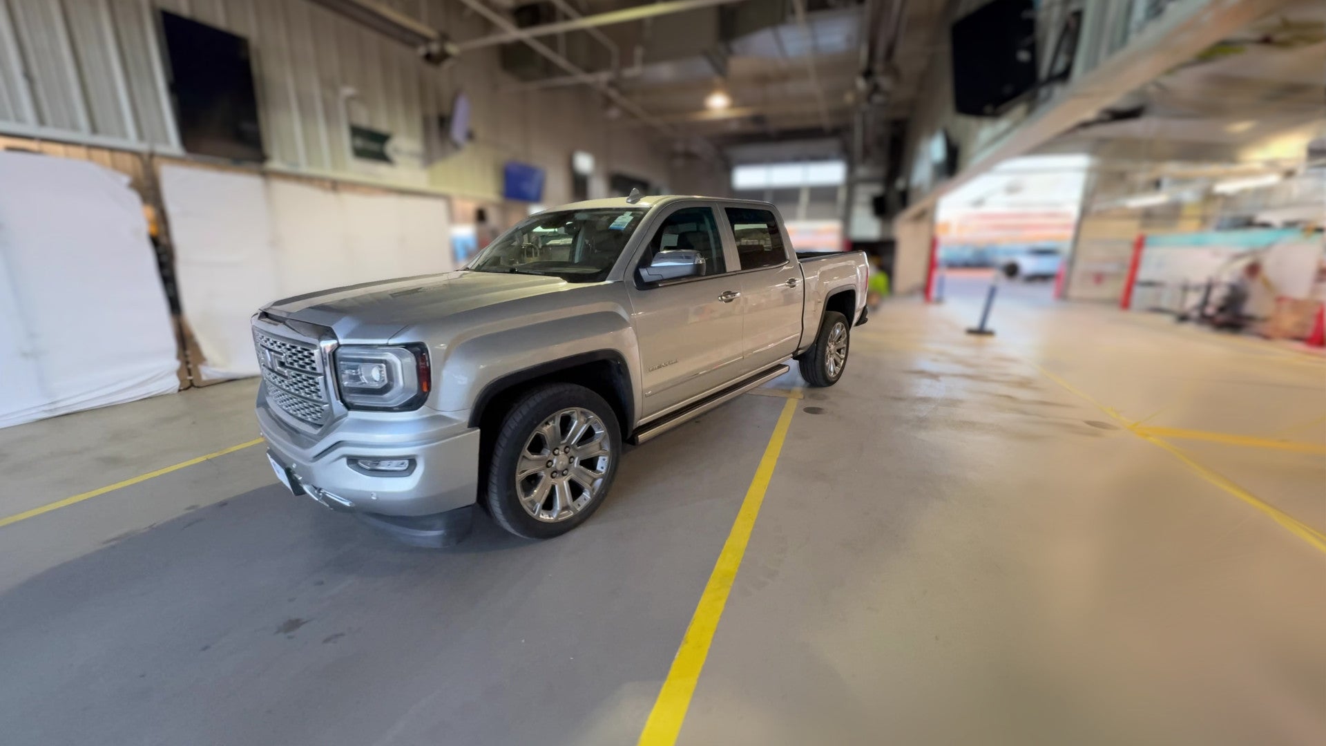 2018 GMC Sierra 1500 Crew Cab vehicle photo