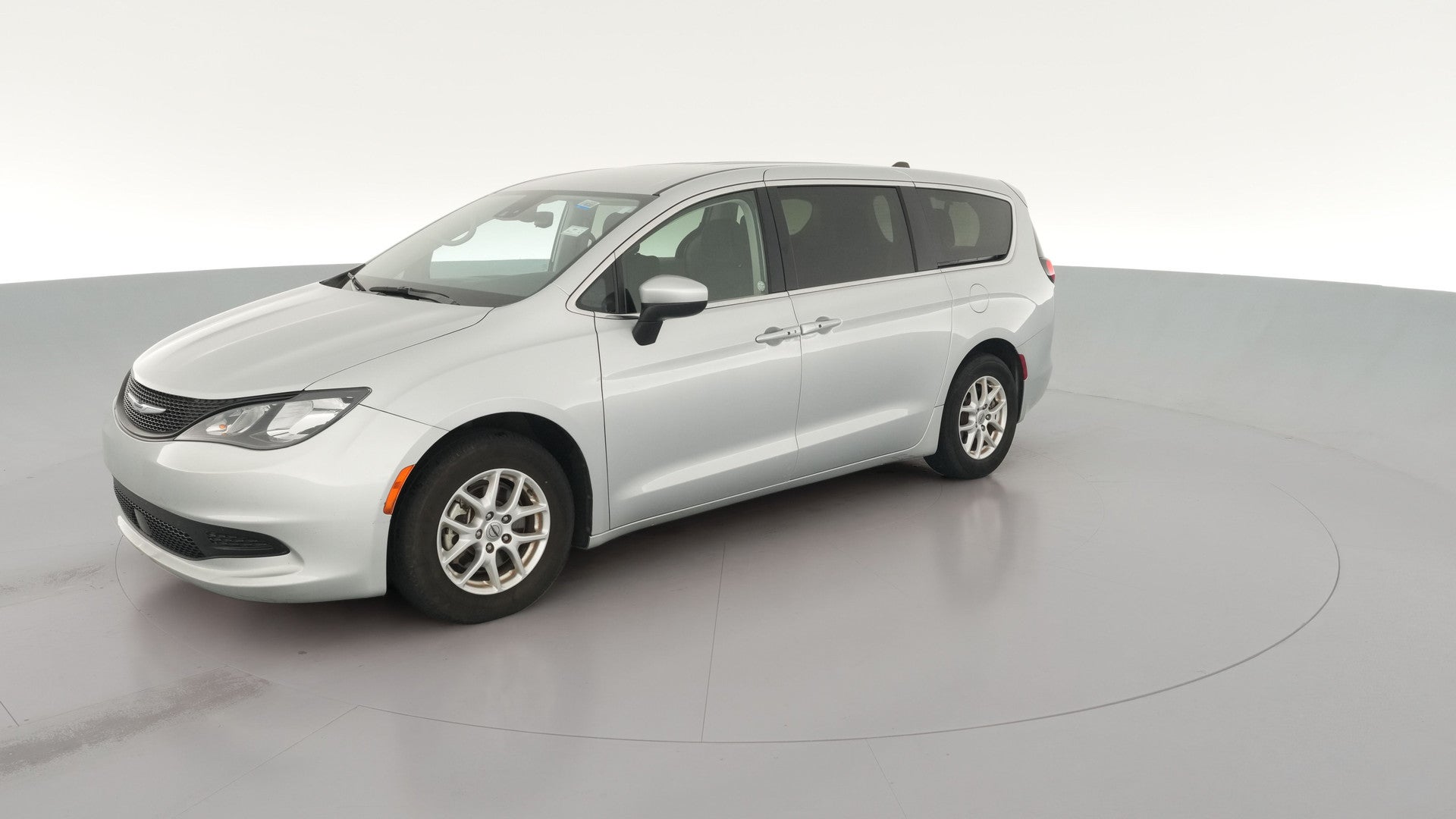2023 Chrysler Voyager vehicle photo