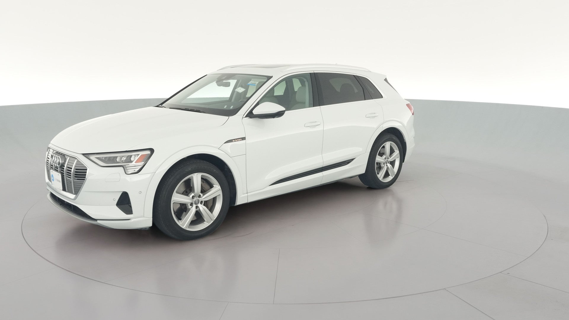 2019 Audi e-tron vehicle photo
