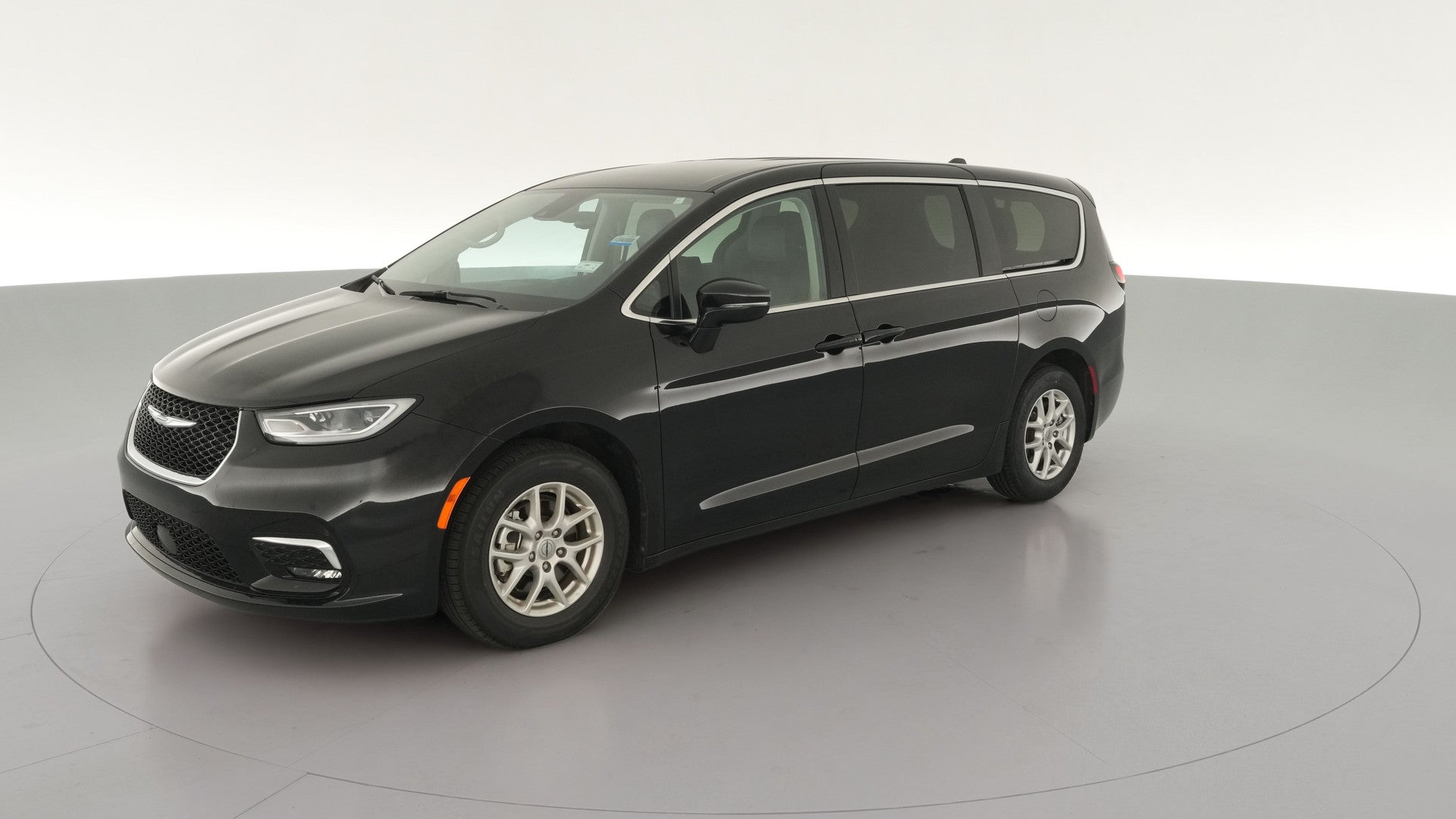 2024 Chrysler Pacifica vehicle photo