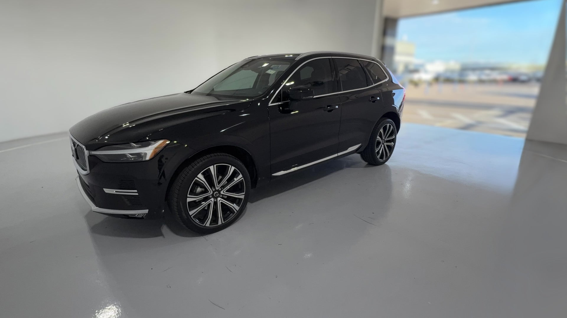 2023 Volvo XC60 vehicle photo