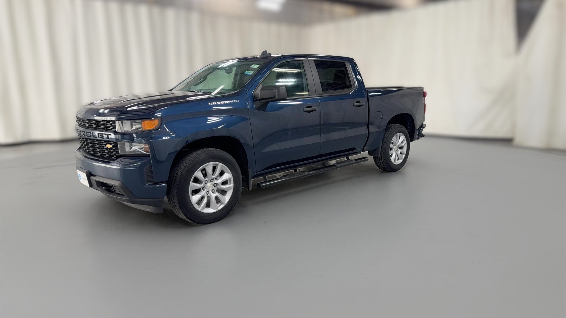 2021 Chevrolet Silverado 1500 Crew Cab vehicle photo