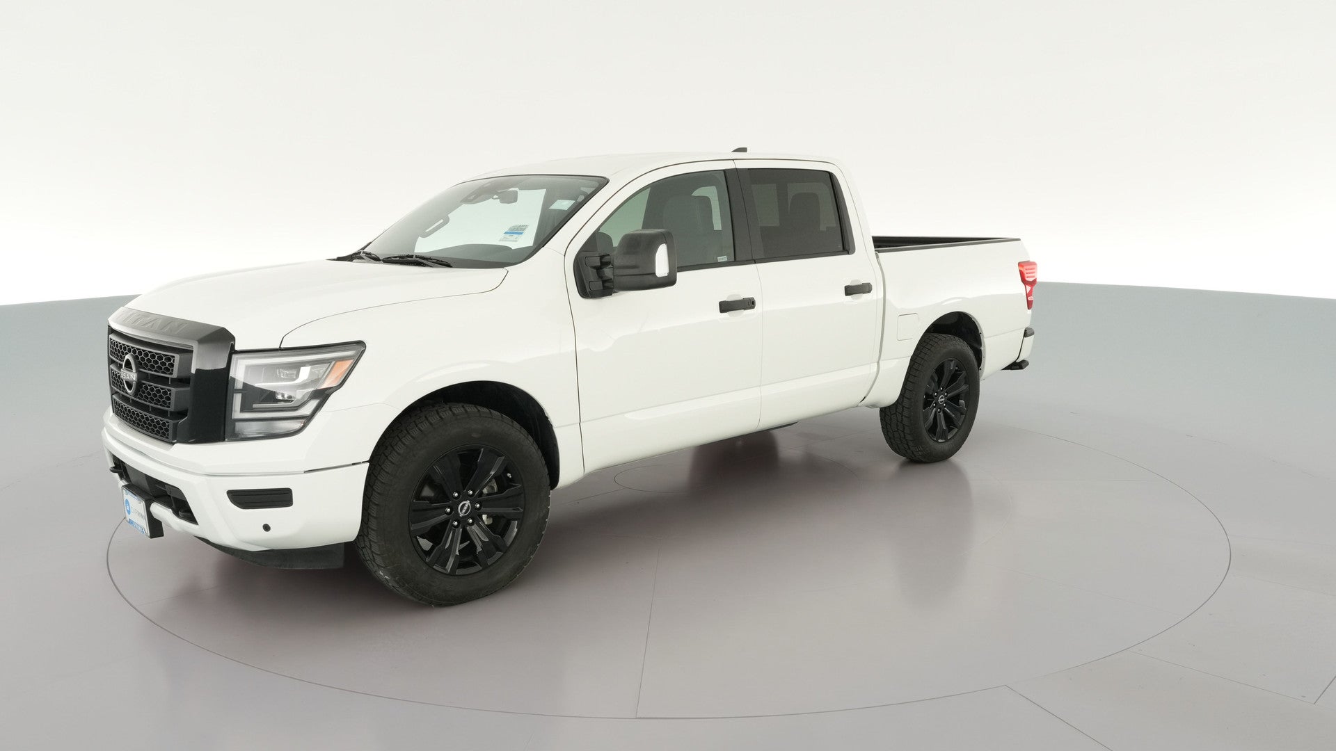 2023 Nissan Titan Crew Cab vehicle photo