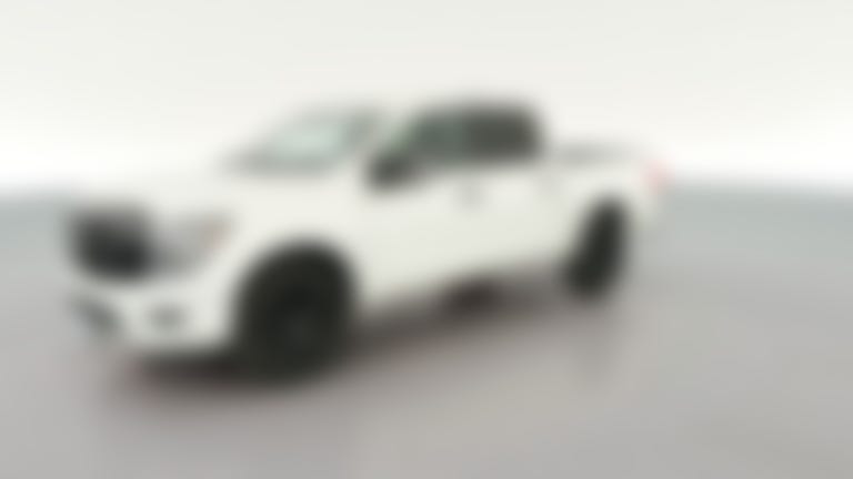 2023 Nissan Titan Crew Cab vehicle photo