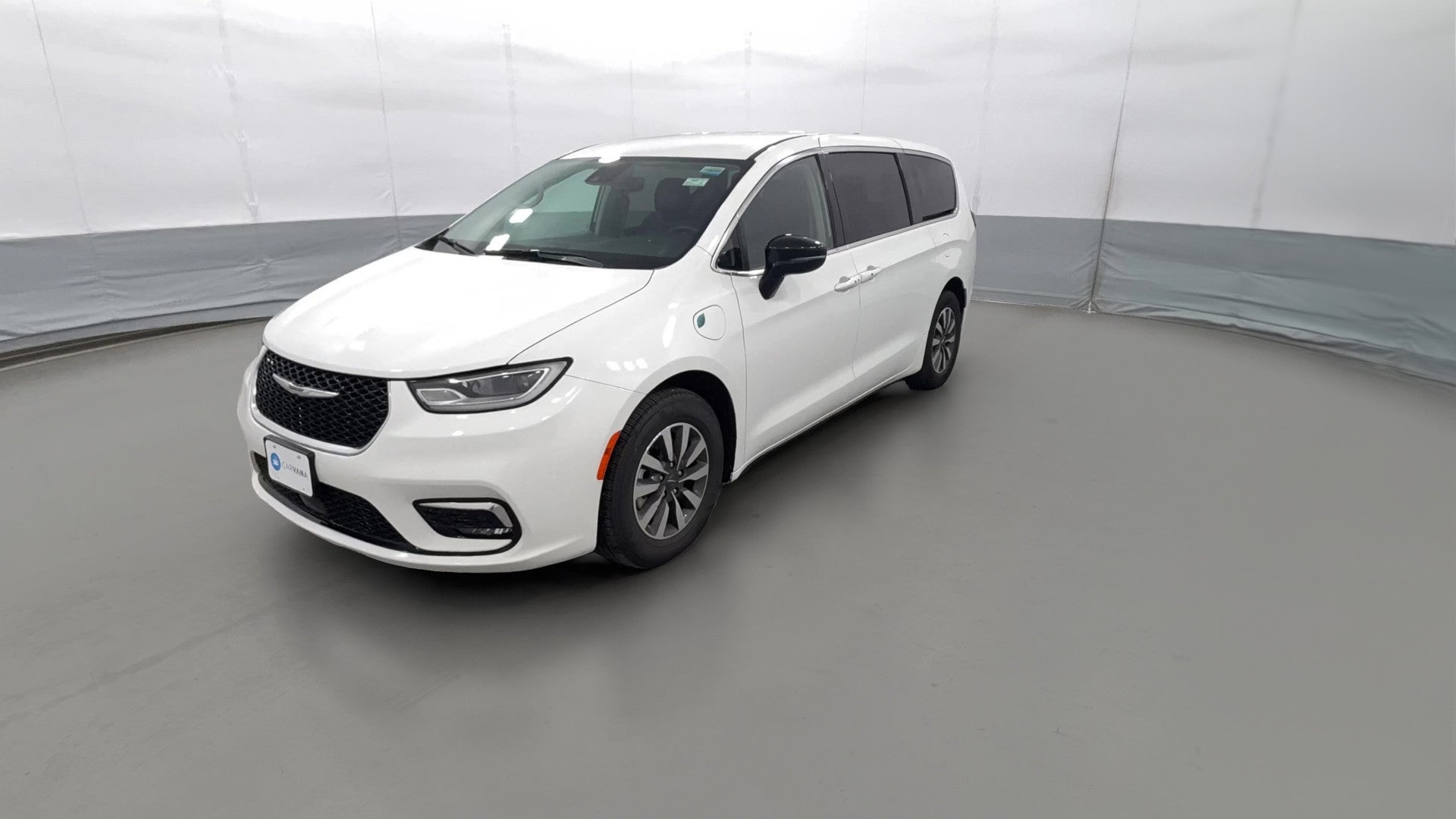 2024 Chrysler Pacifica Hybrid vehicle photo