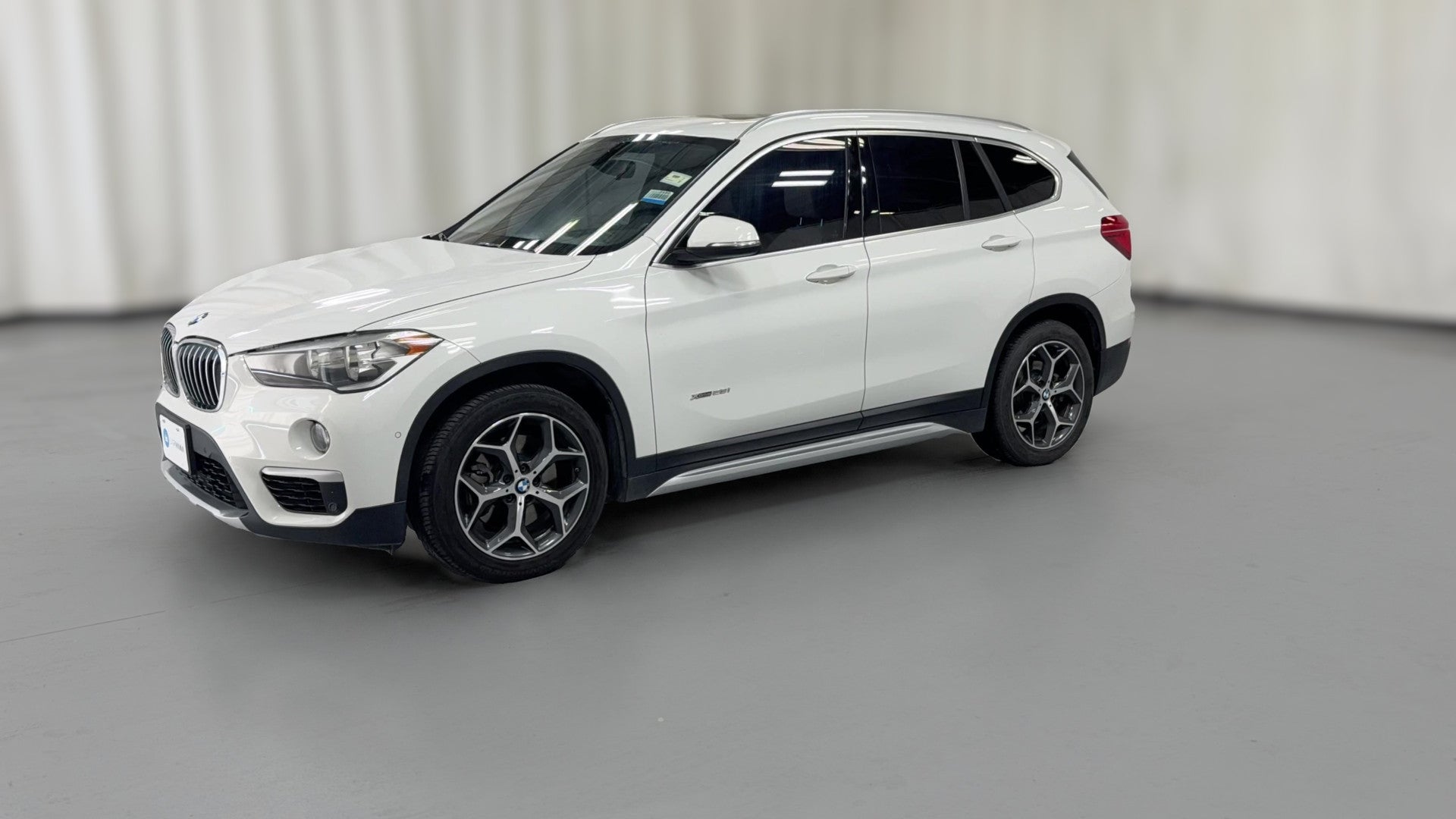 2018 BMW X1 vehicle photo