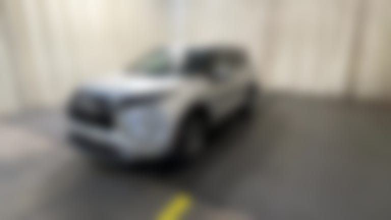 2025 Mitsubishi Outlander vehicle photo