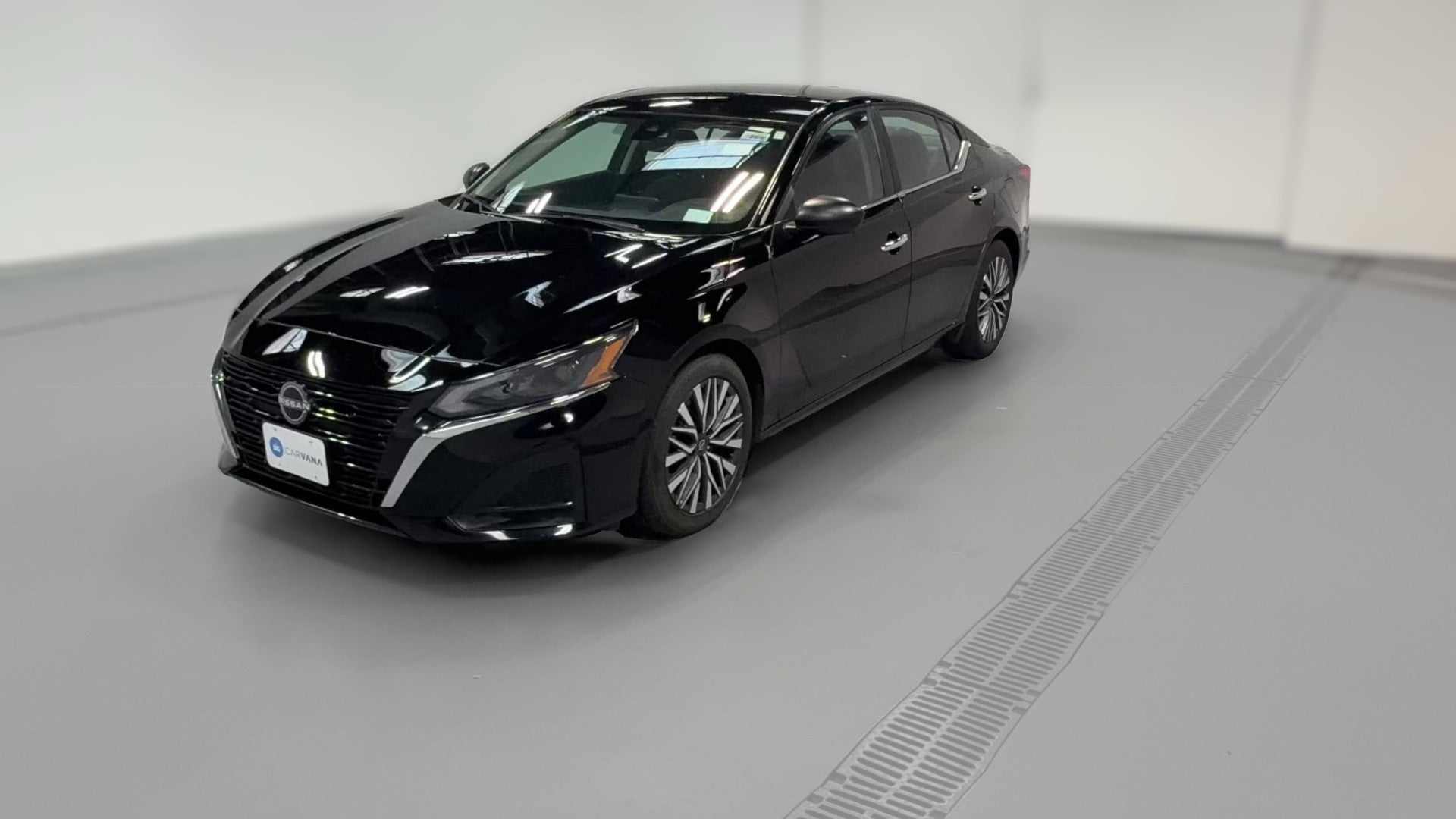 2025 Nissan Altima vehicle photo