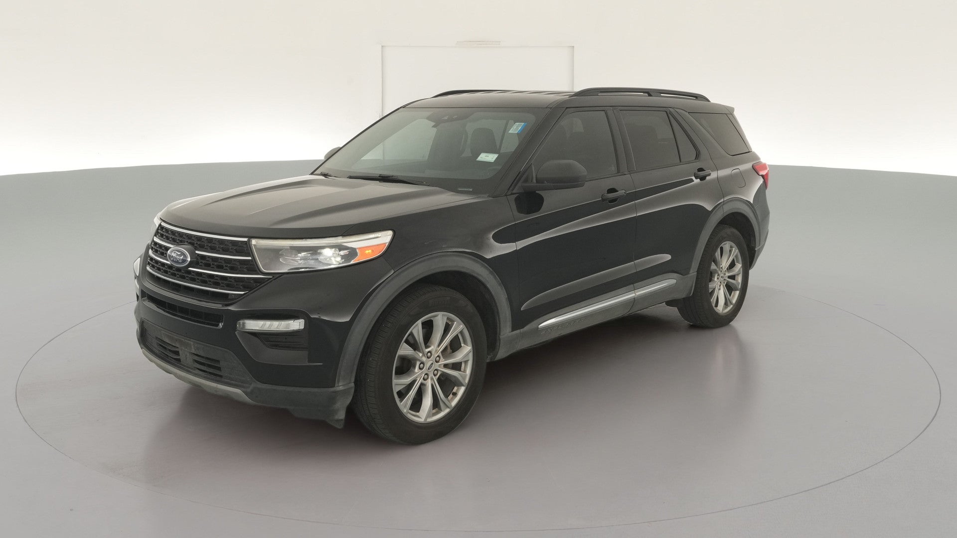 2020 Ford Explorer vehicle photo