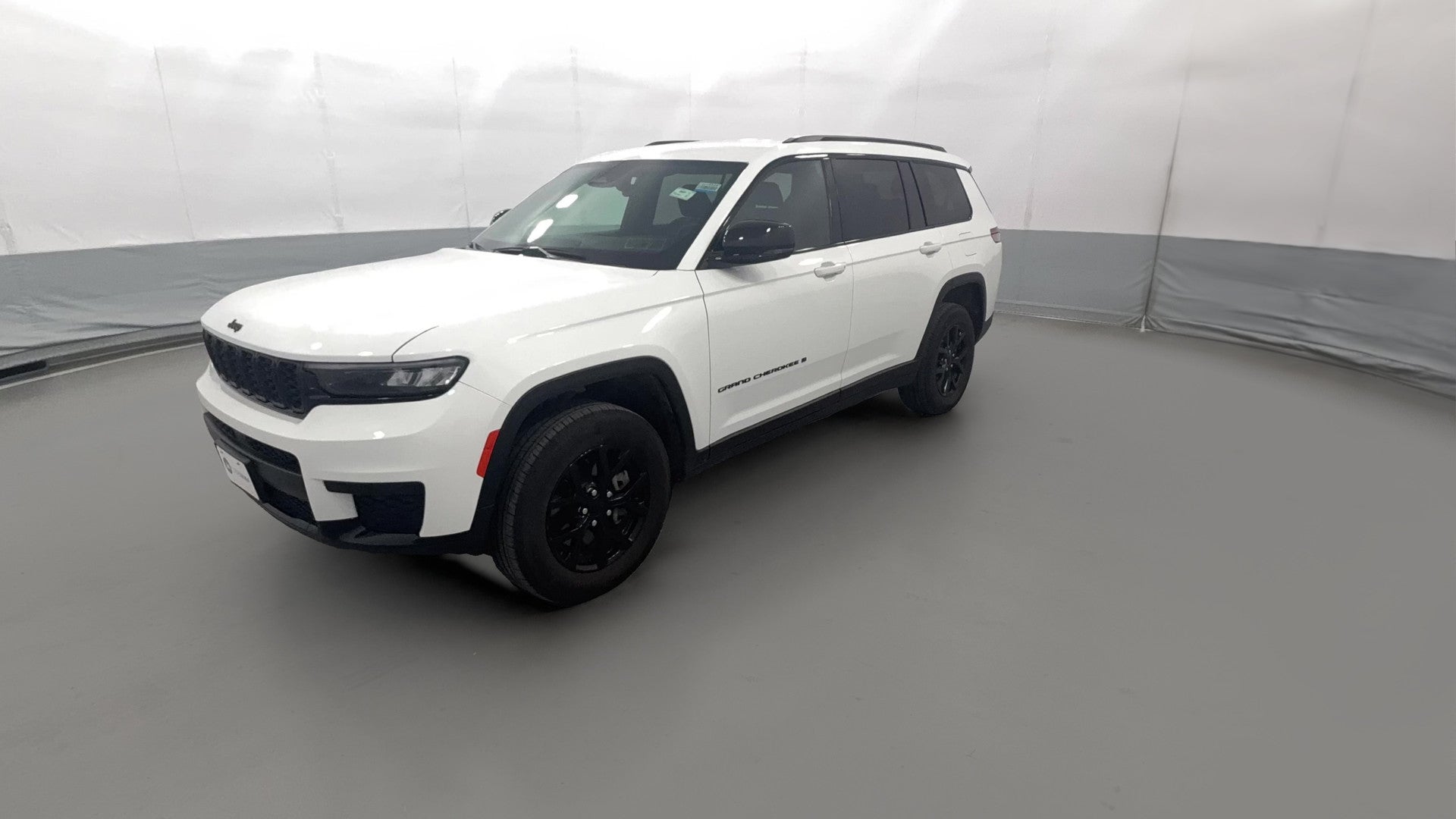 2025 Jeep Grand Cherokee L vehicle photo