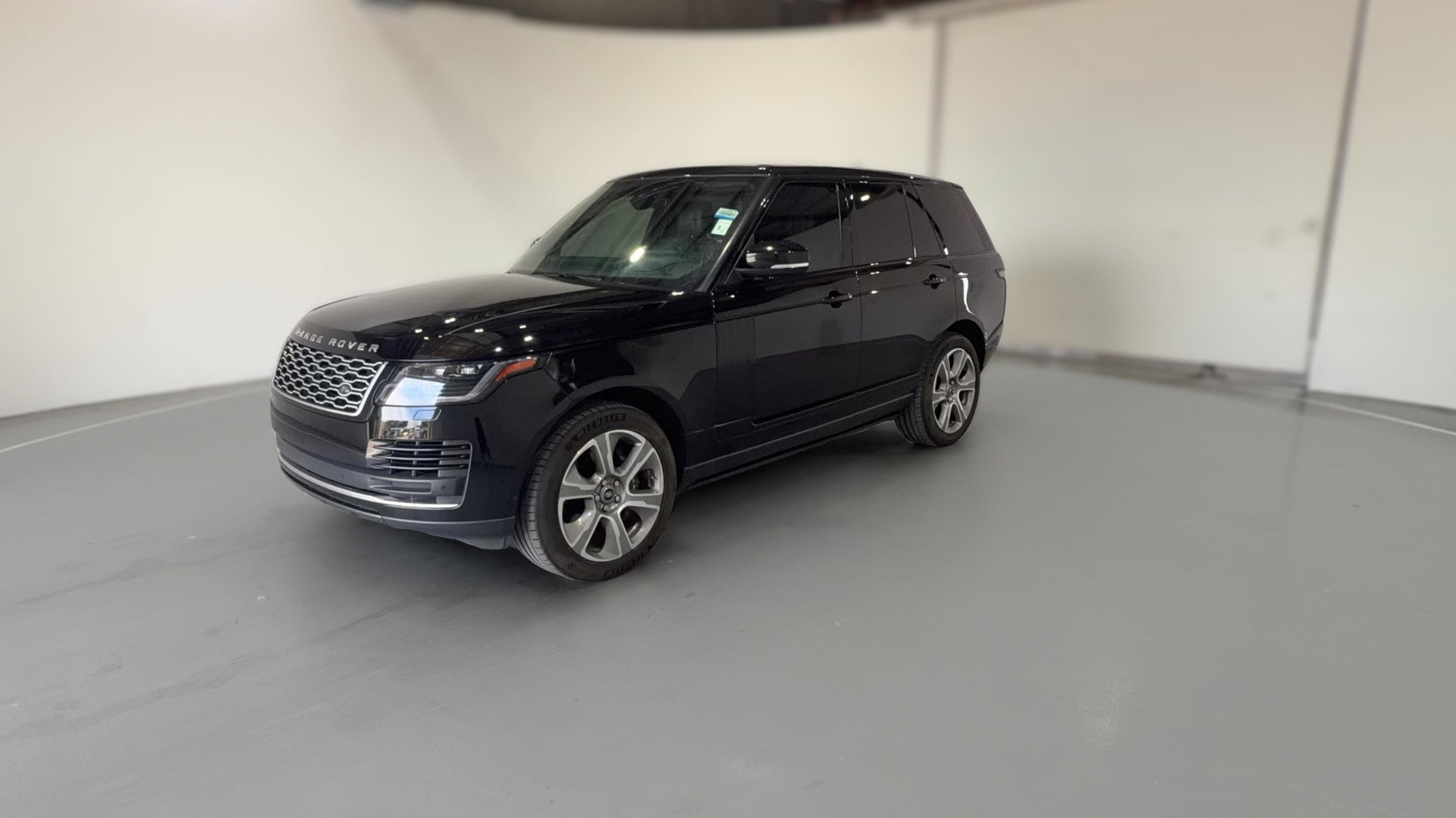 2018 Land Rover Range Rover vehicle photo
