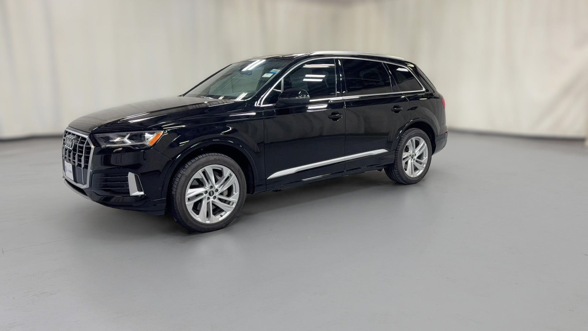 2021 Audi Q7 vehicle photo