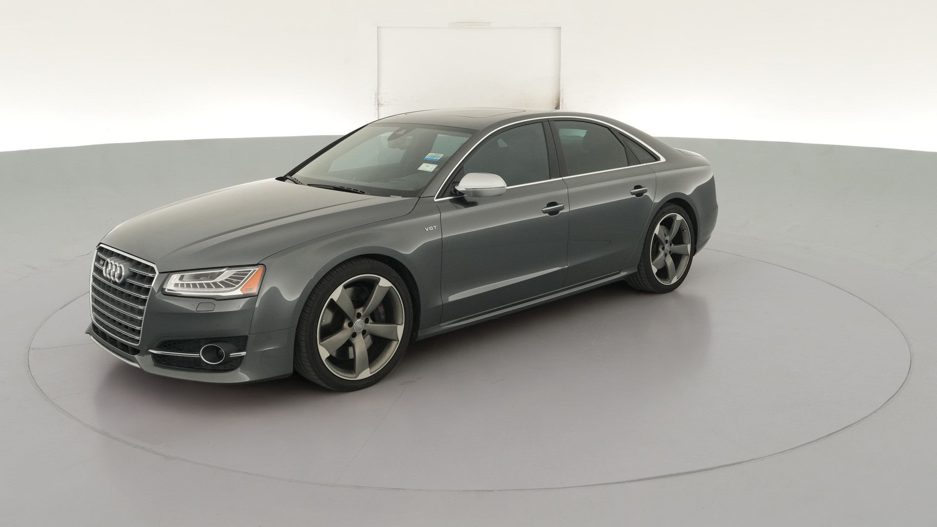 2015 Audi S8 vehicle photo