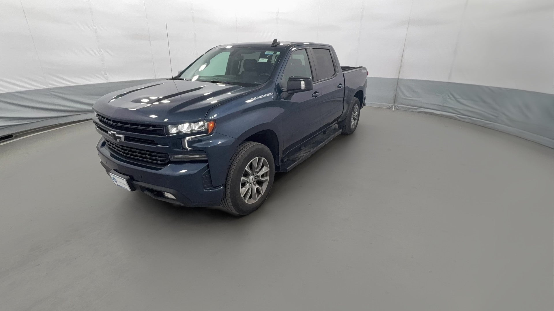 2020 Chevrolet Silverado 1500 Crew Cab vehicle photo